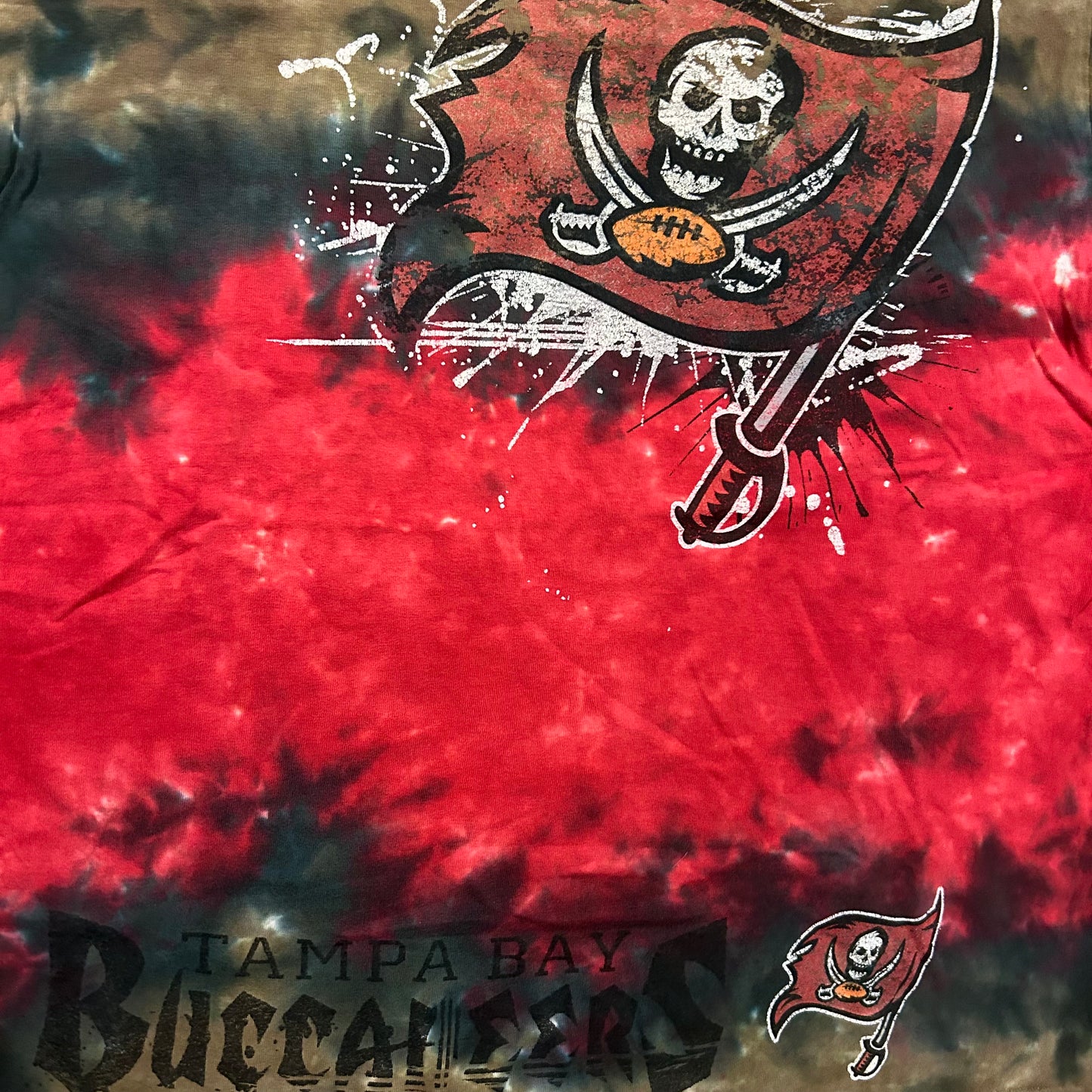 NFL Tampa Bay Buccaneers Tie Dye Tshirt - Medium - 20” x 25”