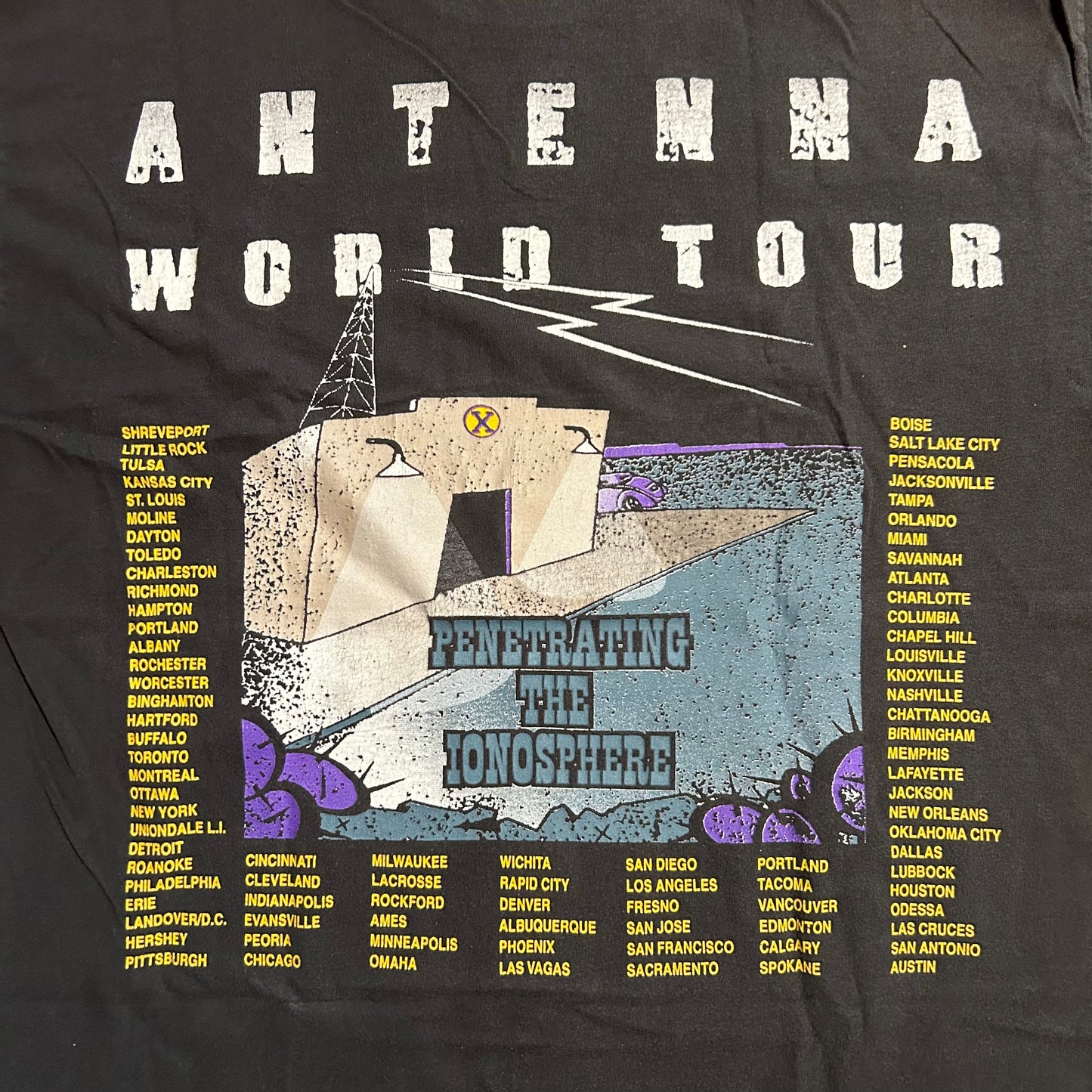 Nice Man ZZ Top Antenna World Tour Penetrating the Ionosphere Rock Band Music Rap Tshirt - Large - 22.5” x 30”