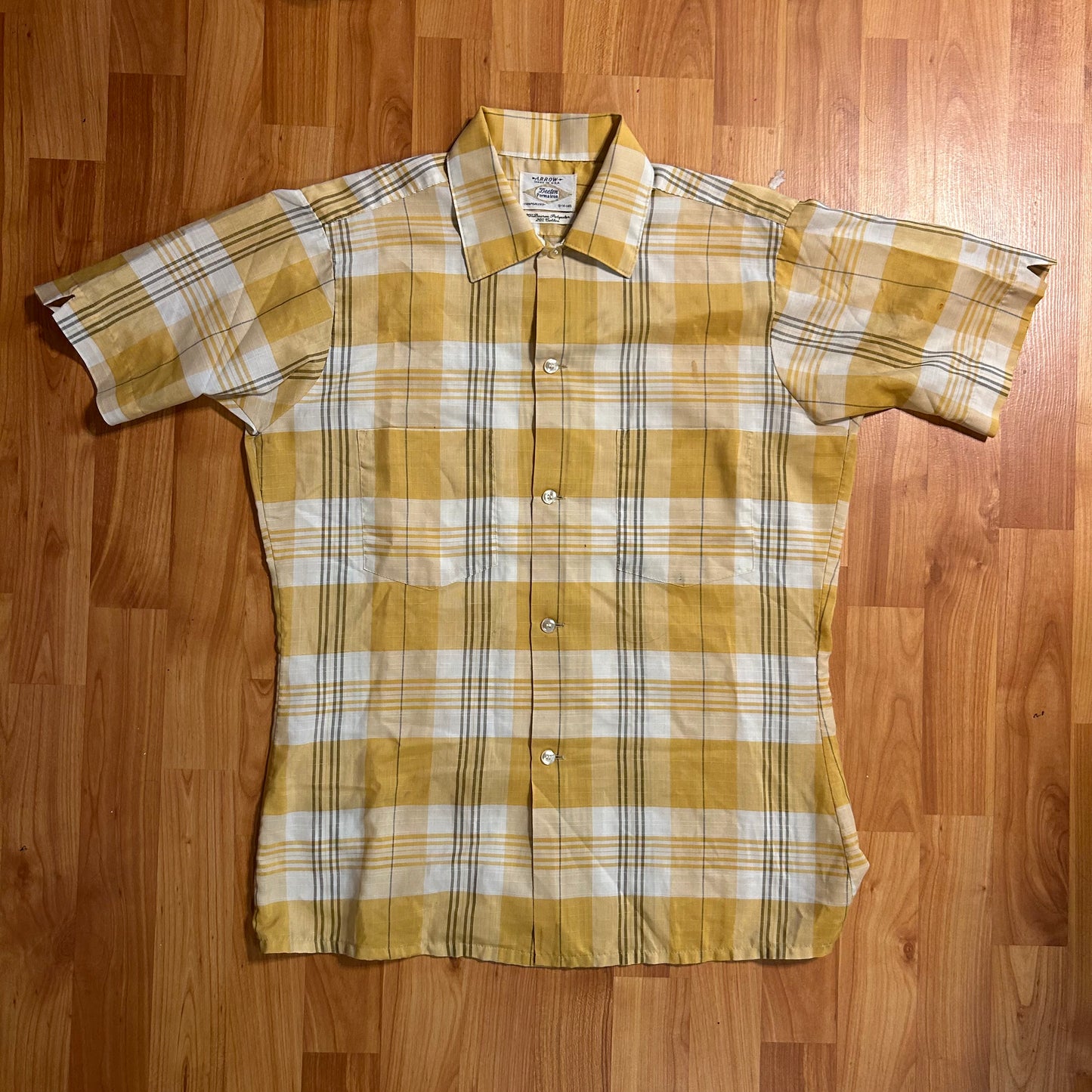 80/90’s Arrow Decton Short Sleeve Button Up Shirt - Medium - 21” x 27.5”