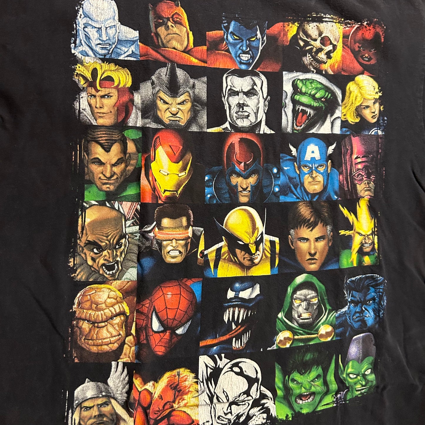 Marvel Superhero Movie Tshirt - Large - 22” x 27”