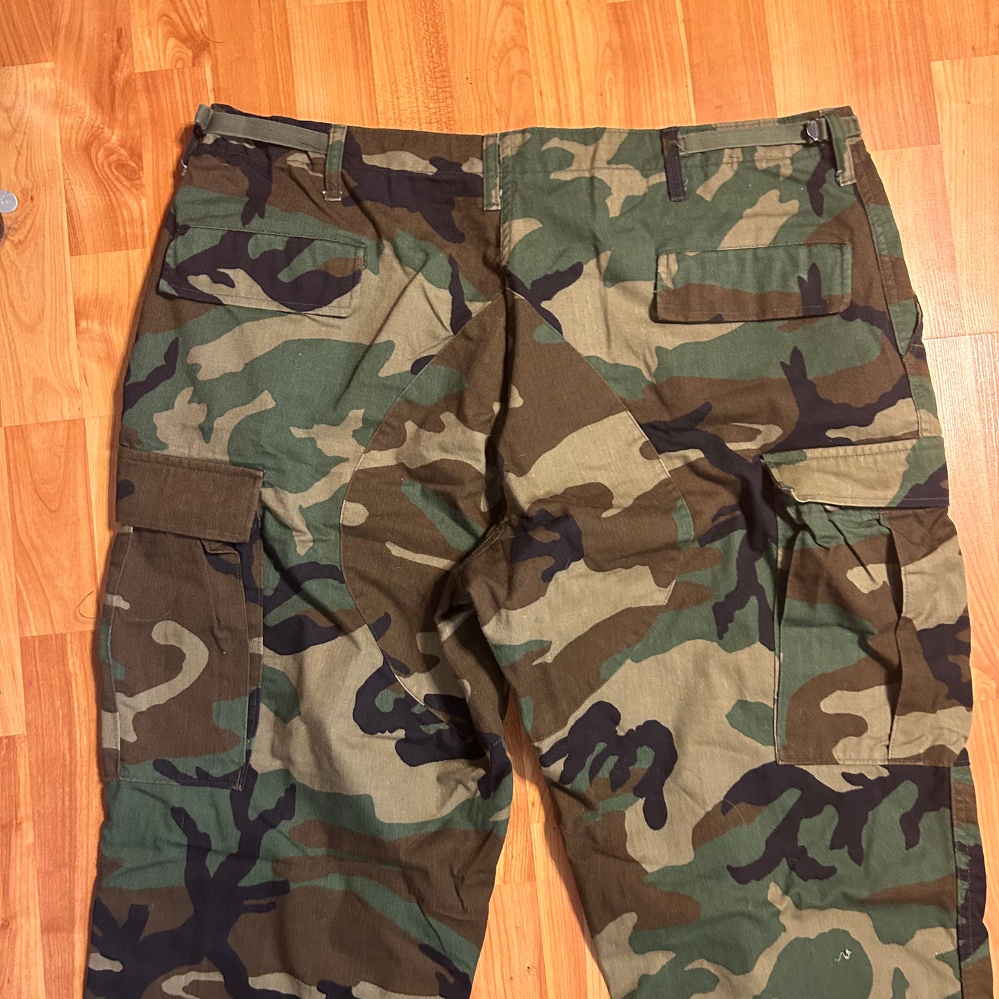 90’s Combat Cargo Trousers Camo Camouflage Pants - Adjustable XLarge - 39”-42” x 30”