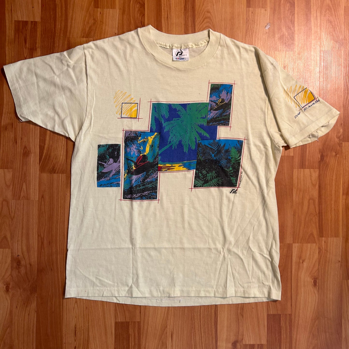 80/90’s Hanes Pro Prints Beach Tshirt - Medium - 21” x 26”