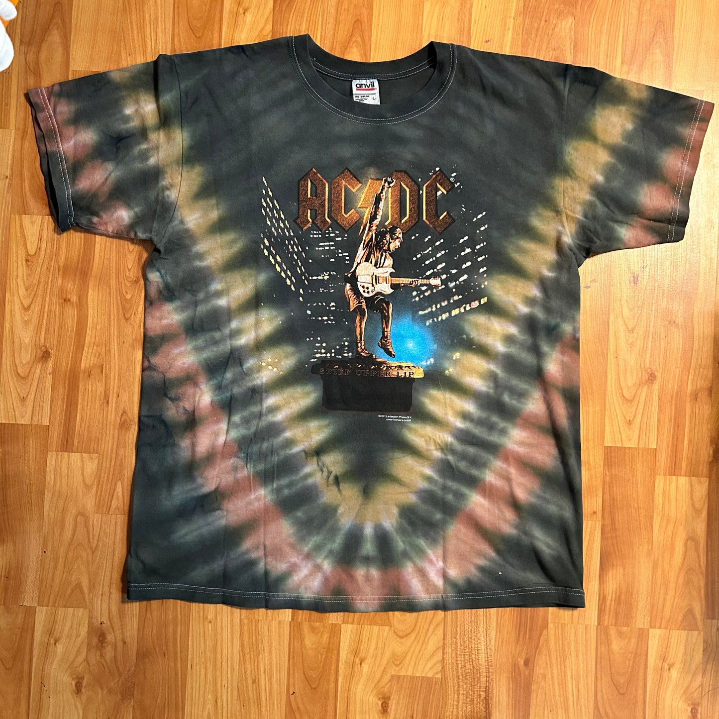 2001 AC/DC Anvil Tie Dye Leidseplein Presse BV Tour Band Tshirt - Large - 22” x 29”