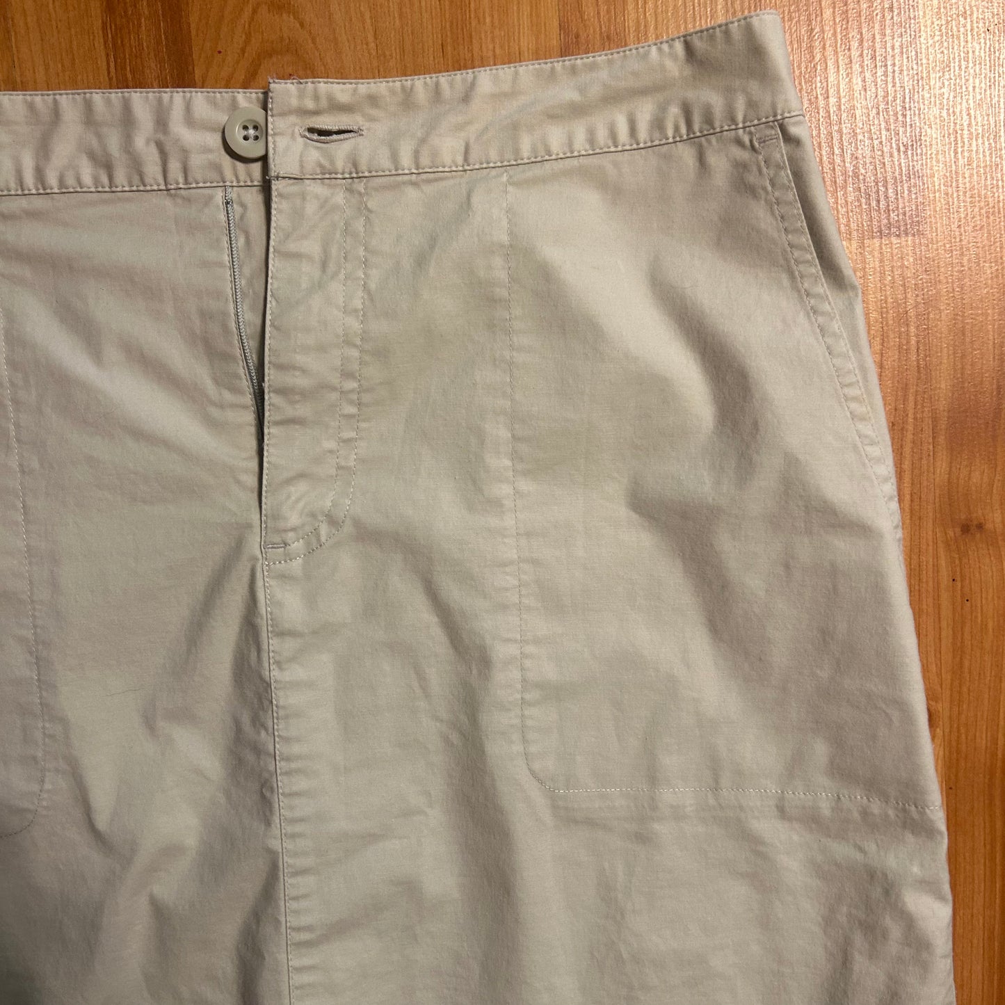 Gap Stretchy Khaki Skirt - Women’s 6 - 28” x 21”