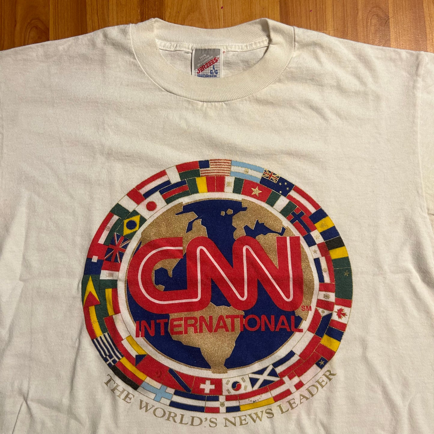 90’s Jerzees CNN International World’s News Leader Tshirt - Medium - 21” x 28”