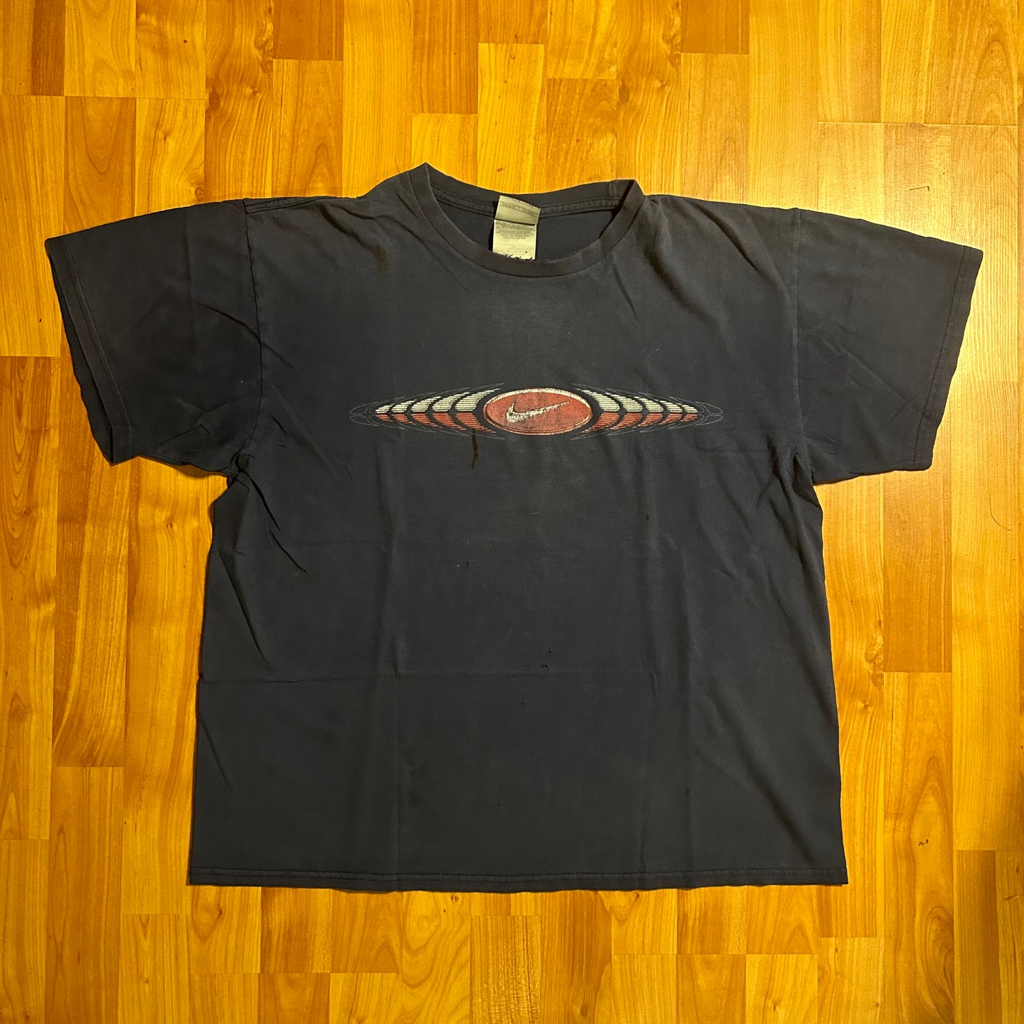 00’s Nike Swoosh Tshirt - Medium - 21.5” x 26”