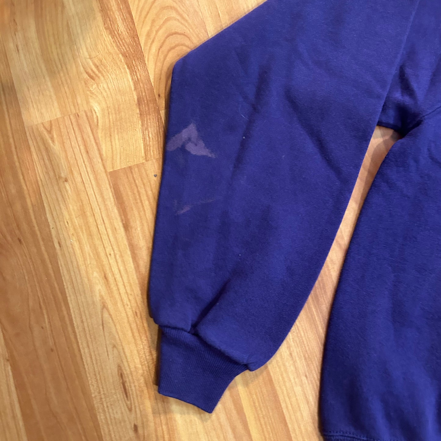 90’s Blank Purple Jerzees Crewneck Sweatshirt - Large - 22” x 25”