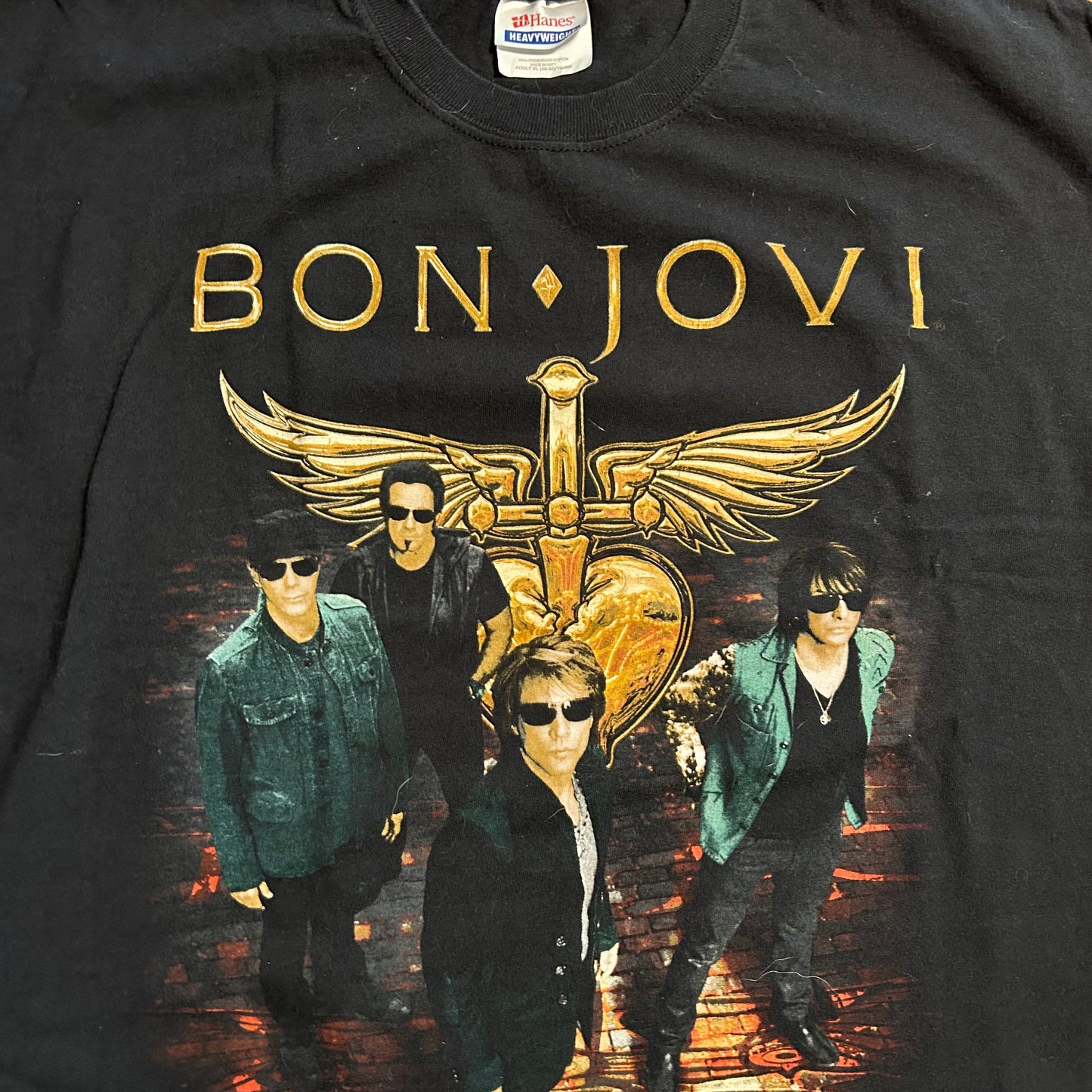 2011 Bon Jovi Hanes Heavyweight Tour Band Music Tshirt - Large - 22” x 30”