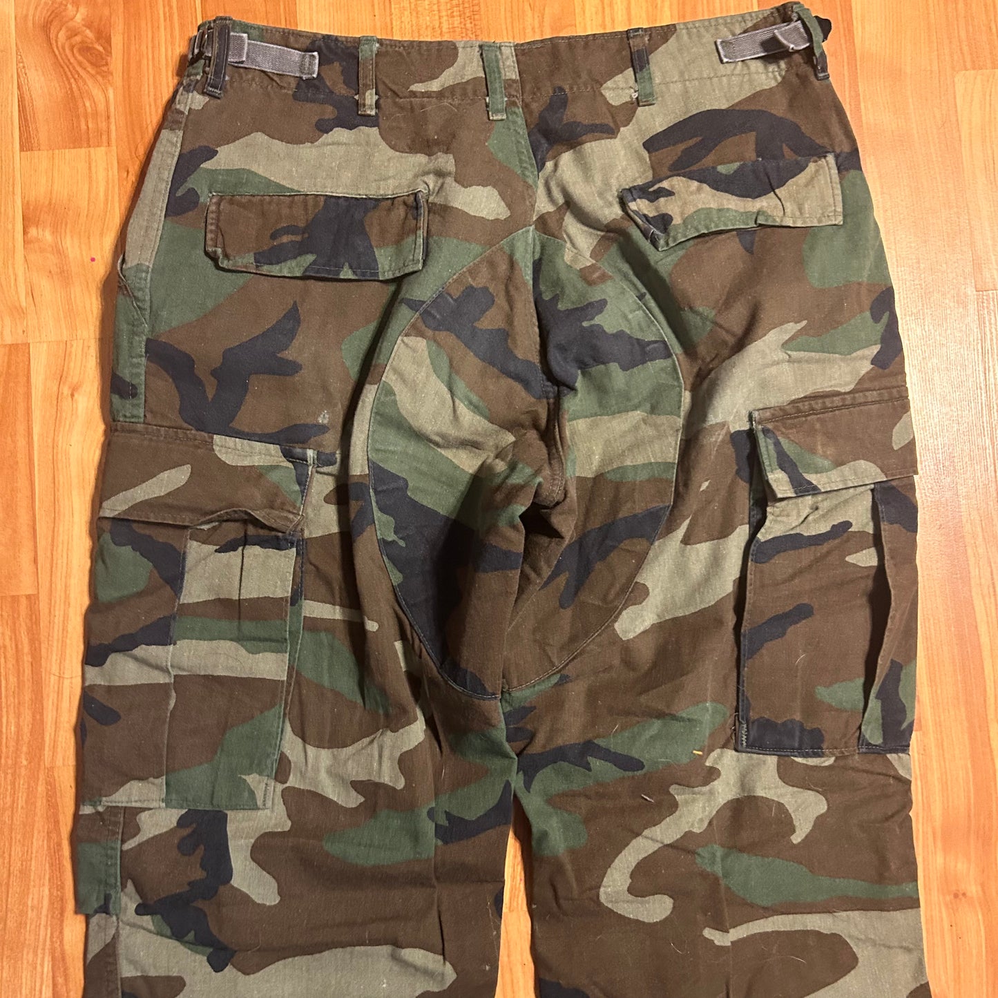 80’s Woodland Camo Cargo Trousers Combat Camouflage Nylon Cotton Pants - Adjustable Medium Long - 31”-35” x 33”