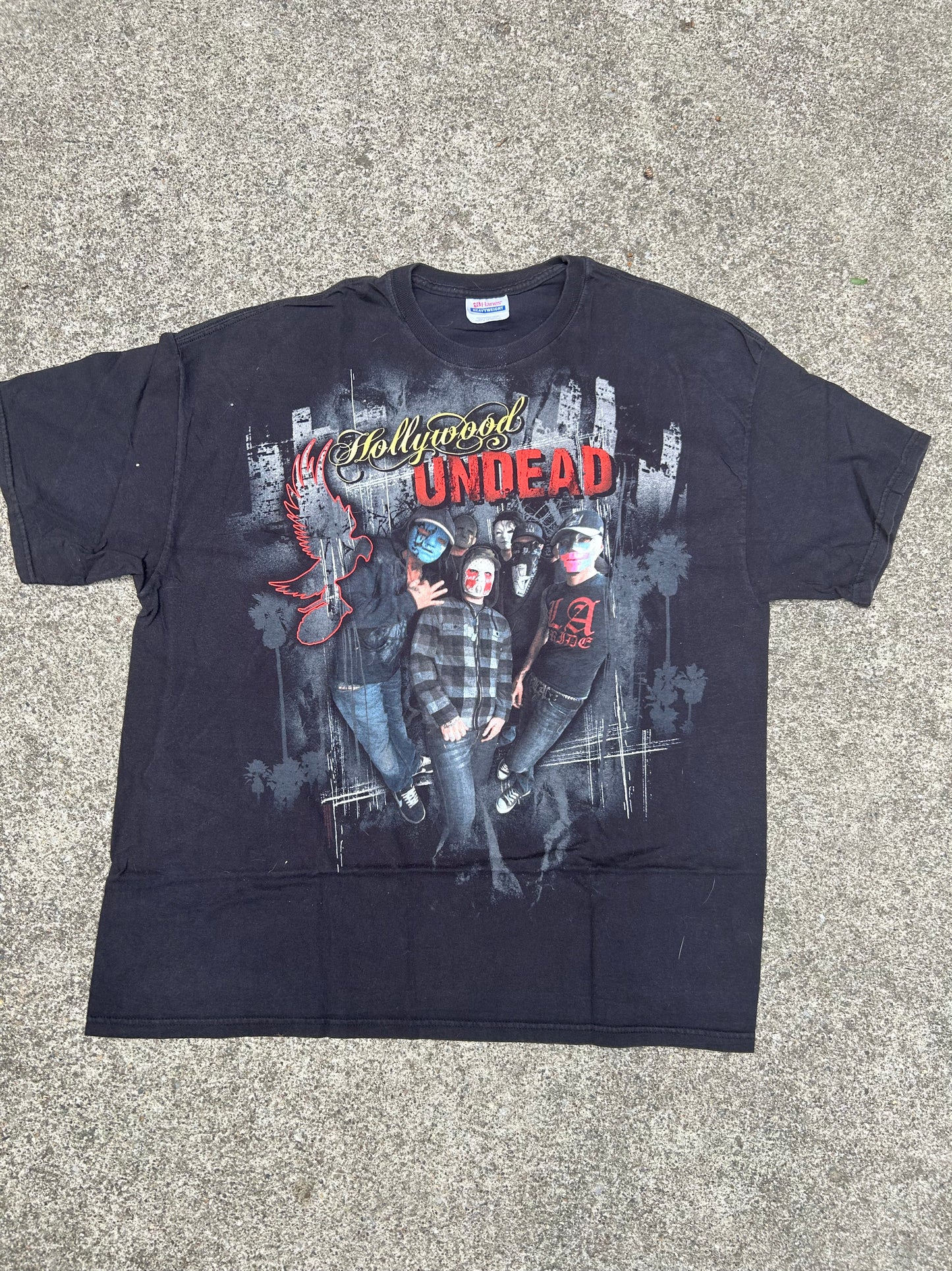 Hanes Heavyweight Hollywood Undead Band Hip Hop Rap Tshirt - Large - 23” x 28.5”