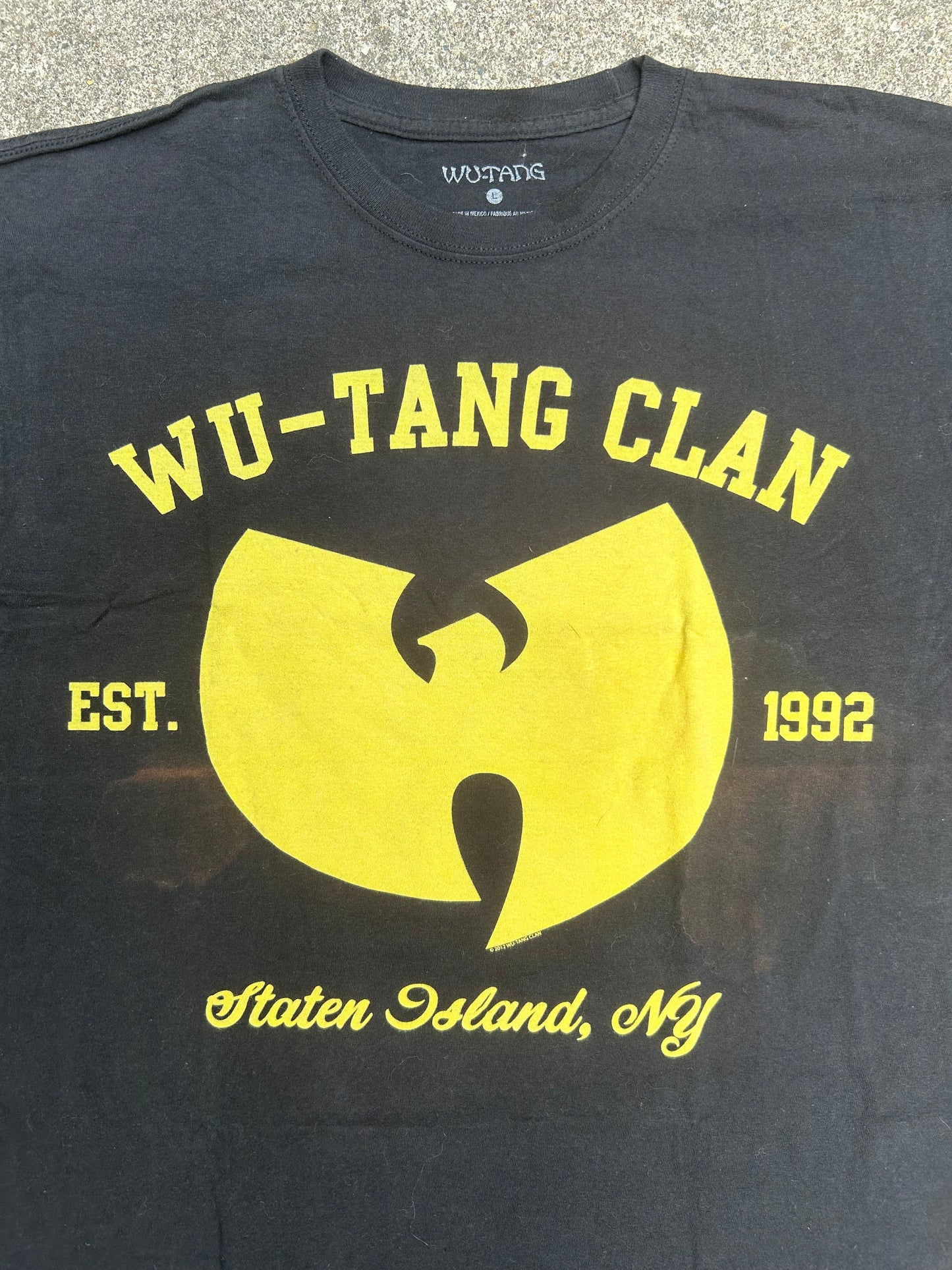 2012 Wu Tang Rap Tshirt - Medium - 21” x 28.5”