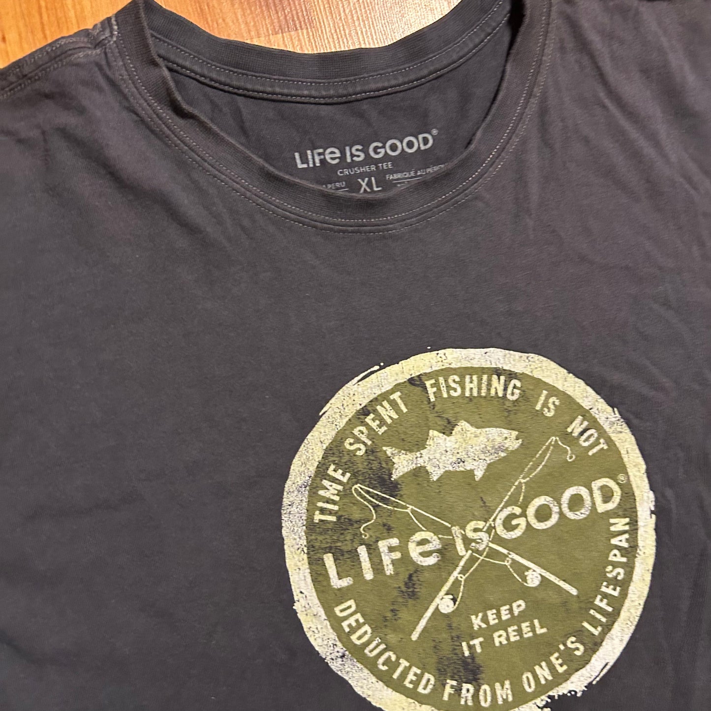 Life is Good Fishing Black Tshirt - XLarge - 26" x 31"
