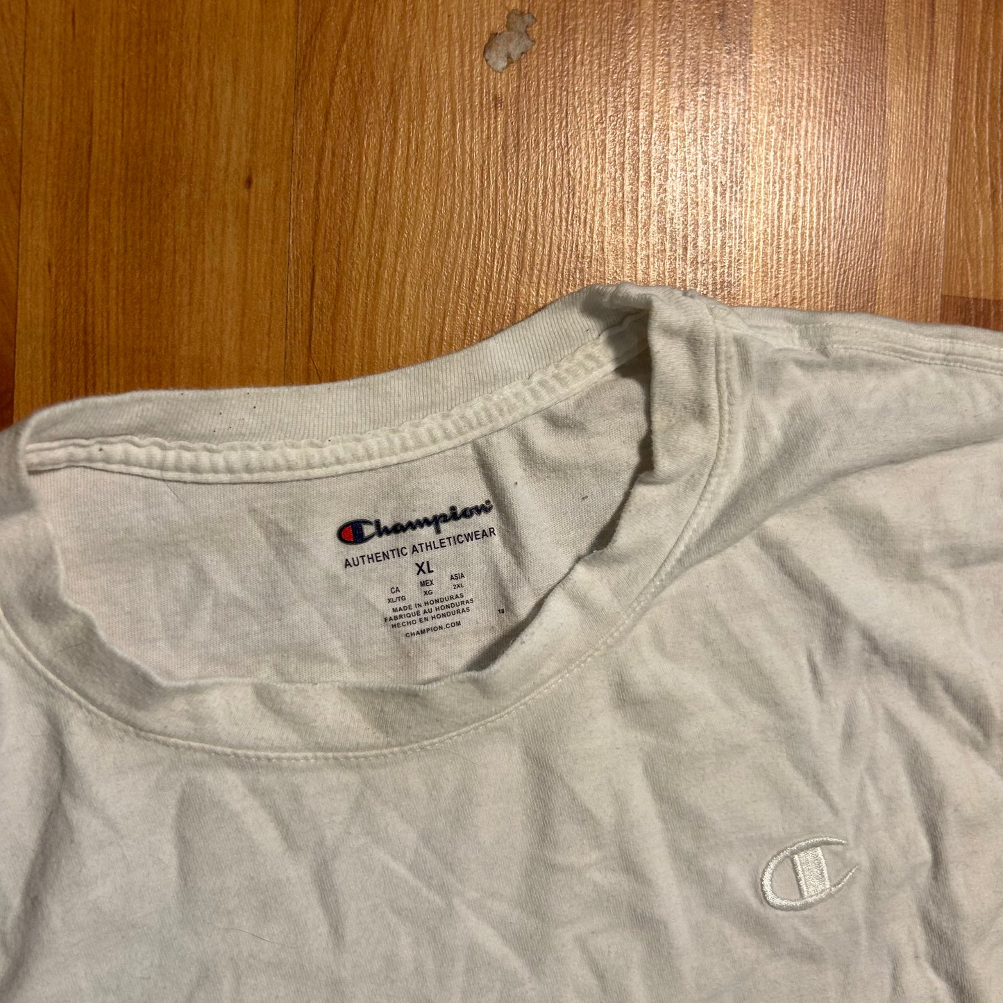 Champion White Tshirt - Large - 22" x 29"