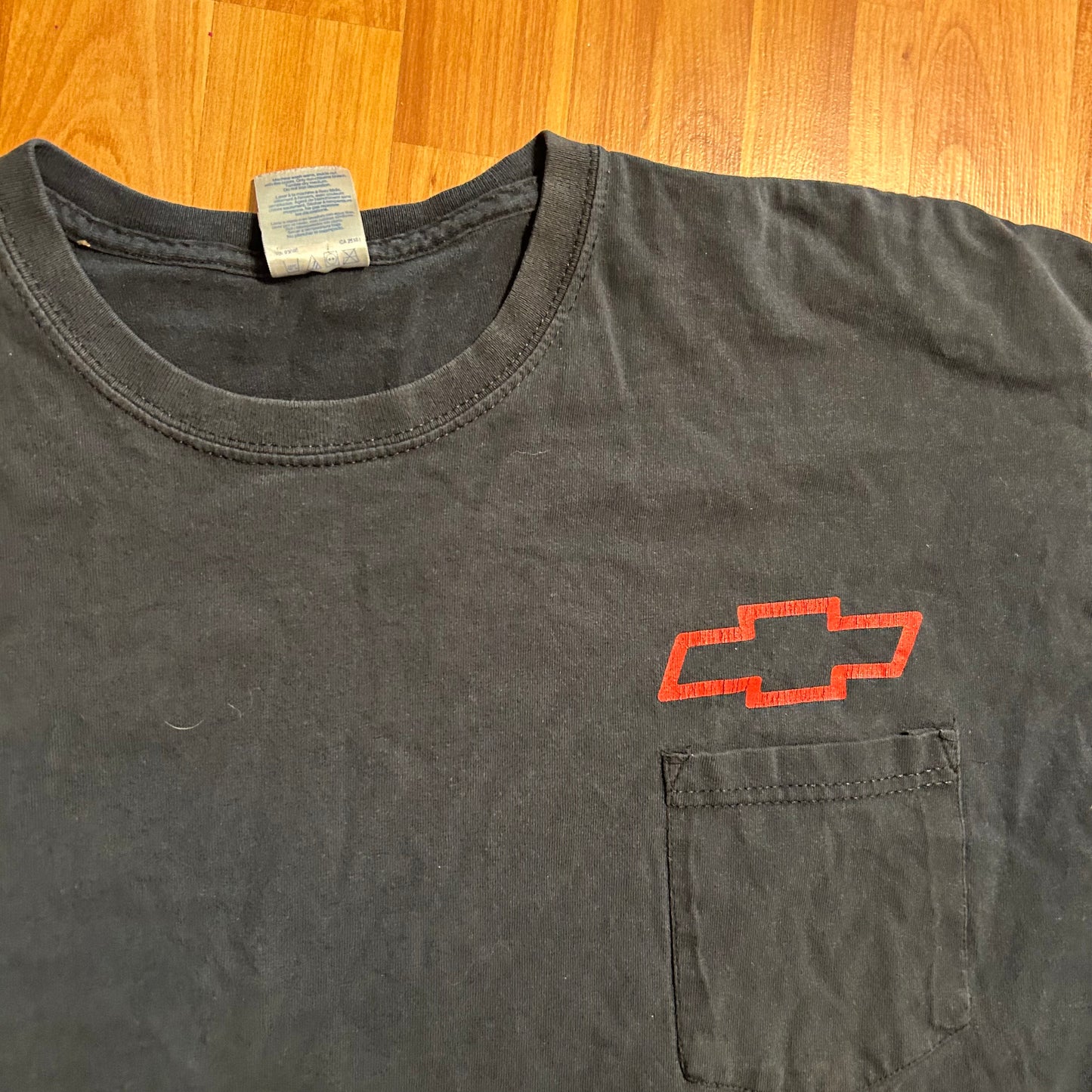 2000's Chevy General Motors Black Red Pocket Tshirt - XLarge - 25.5" x 30"