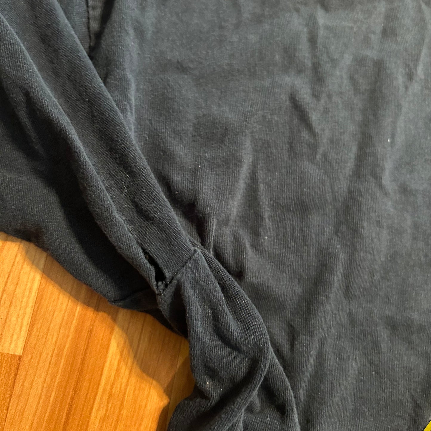 2000's Chevy General Motors Black Red Pocket Tshirt - XLarge - 25.5" x 30"