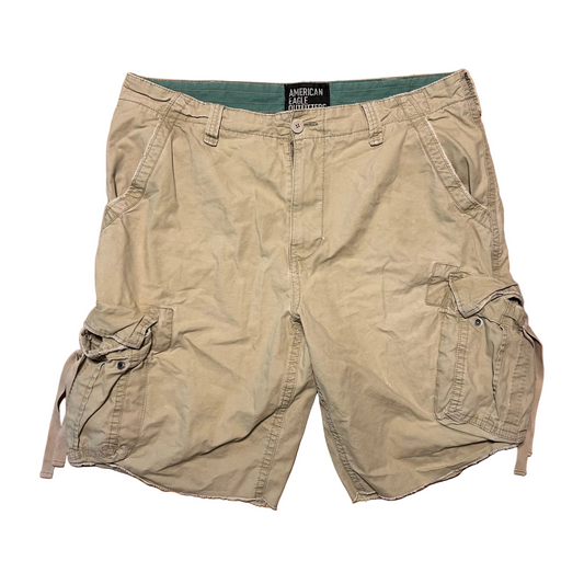 American Eagle Outfitters Brown Khaki Cargo Shorts - 41" x 12.5"