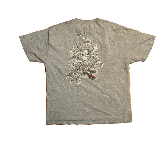 00's Grey Dragon Skull Tshirt - Large - 22.5" x 28.5"