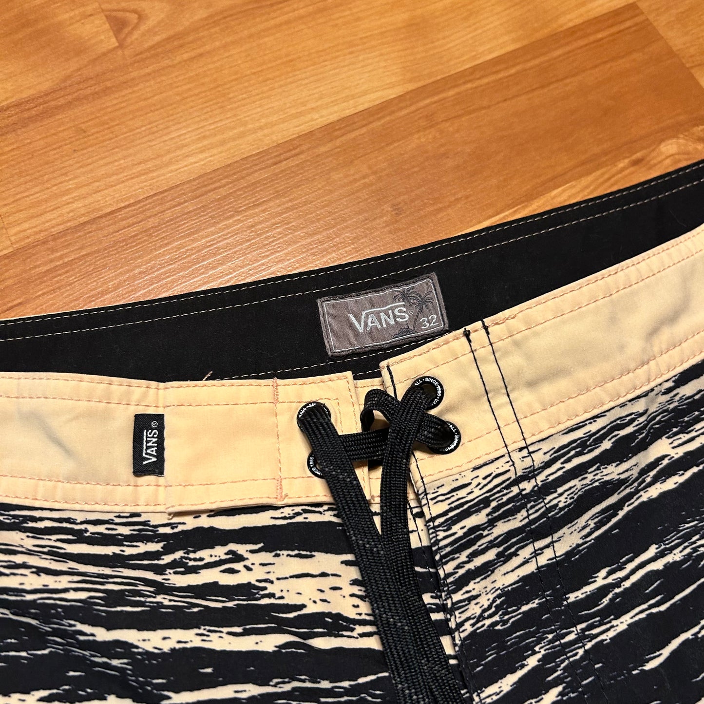 Vans Swim Trunk Board Shorts - 32" x 9"