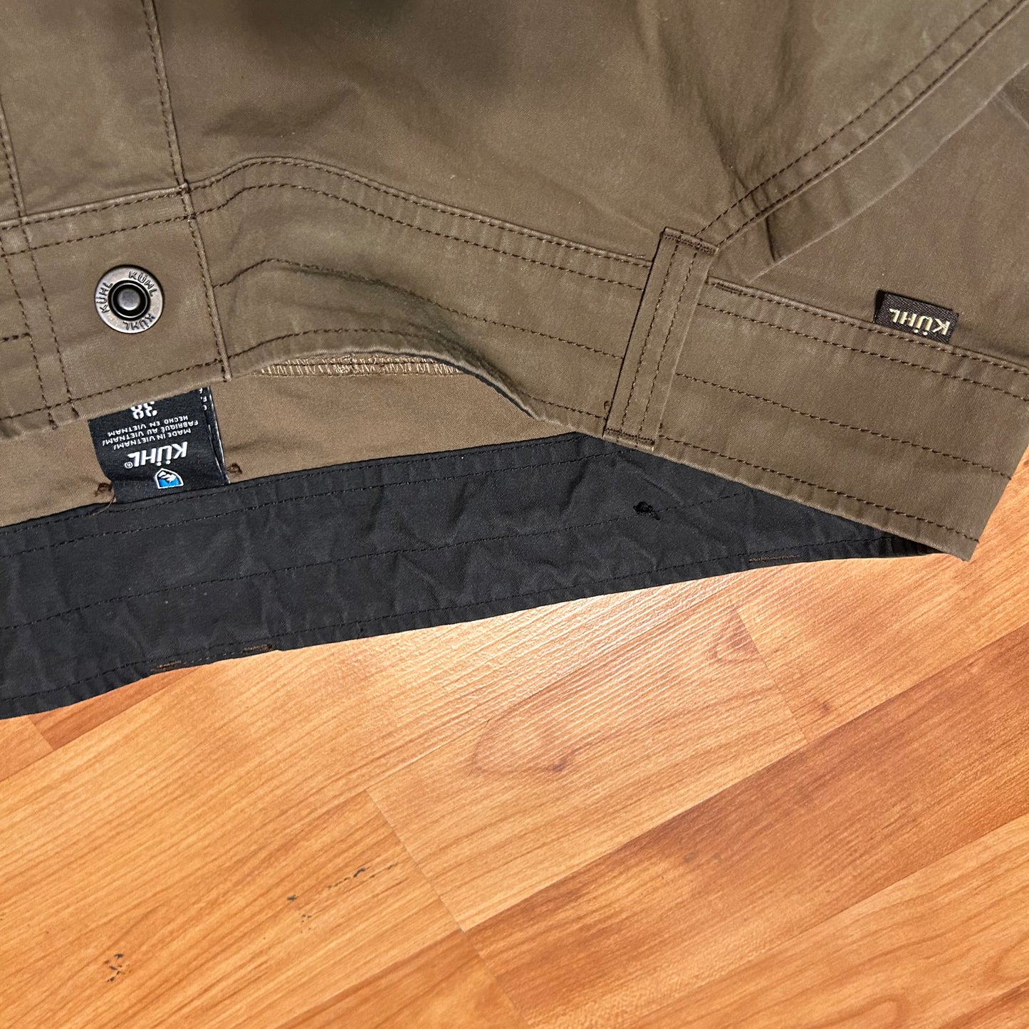 Kuhl Brown Cargo Shorts - 38" x 12"