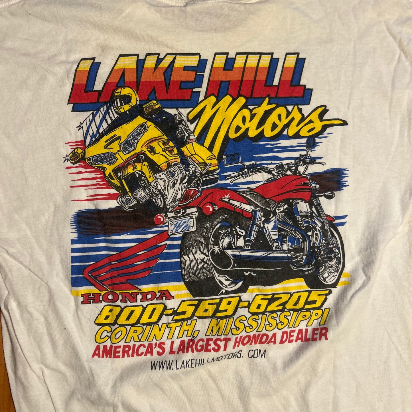 Honda Lake Hill Motors White Tshirt - Medium - 20" x 26"