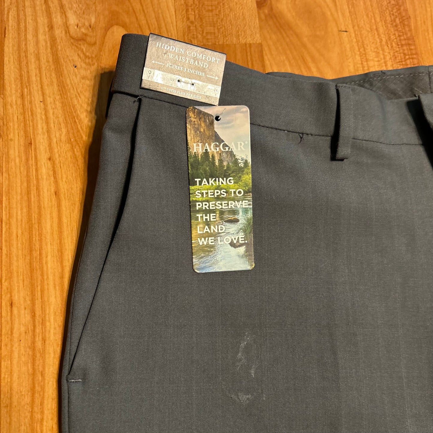 NWT Brand New Haggar Premium Comfort Grey Slacks Dress Pants - 36" x 30"