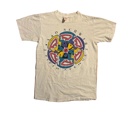90's Fao Schwartz Fifth Avenue White Tshirt - Small - 18" x 26"