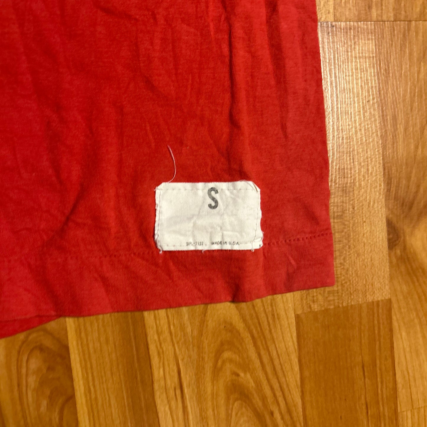 70/80's Sportswear Class of 1980 Seniors Red Shirt - XSmall - 14.5" x 24.5"