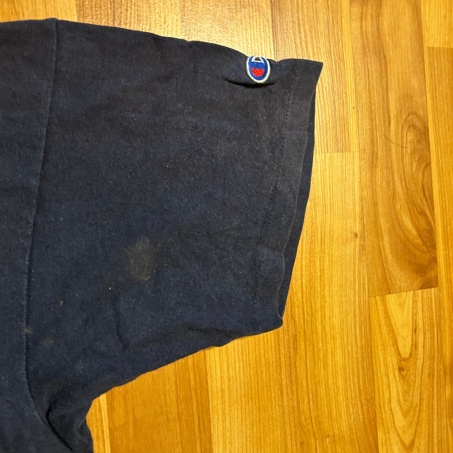 90's Champion Cleveland Indians MLB Embroidered Navy Blue Tshirt - Medium - 20" x 27"