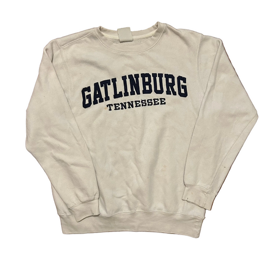 Pacific and Co Gatlinburg Tennessee White Crewneck Sweatshirt - Large - 23" x 25"