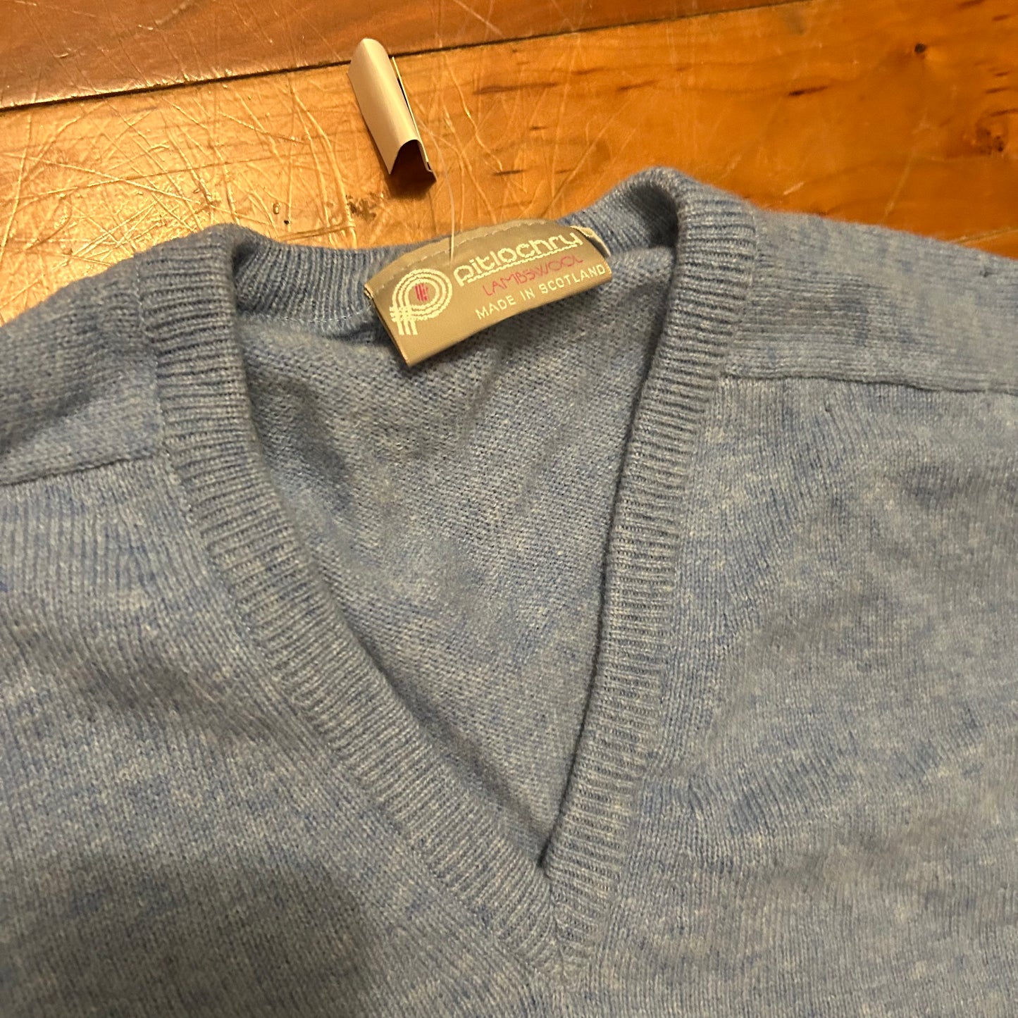 NWT Brand New Pitlochry Blue V Neck Knit Sweater - XLarge - 24" x 28"