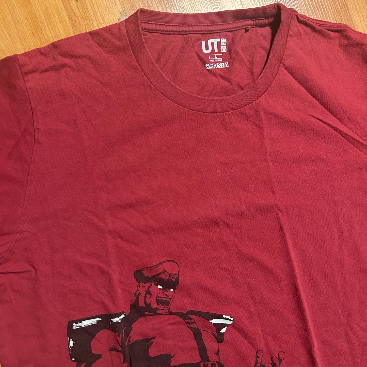 Uniqlo Capcom Red Tshirt - Medium - 21” x 28”