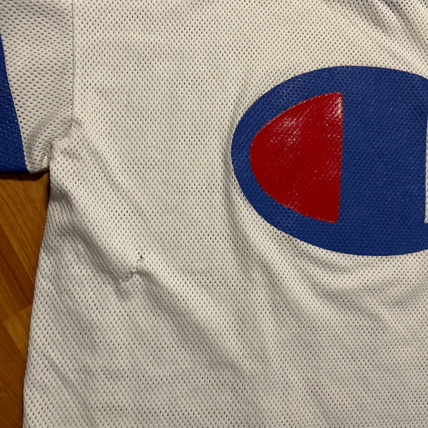 90’s Champion White Jersey Shirt - Boxy Large - 23” x 25”