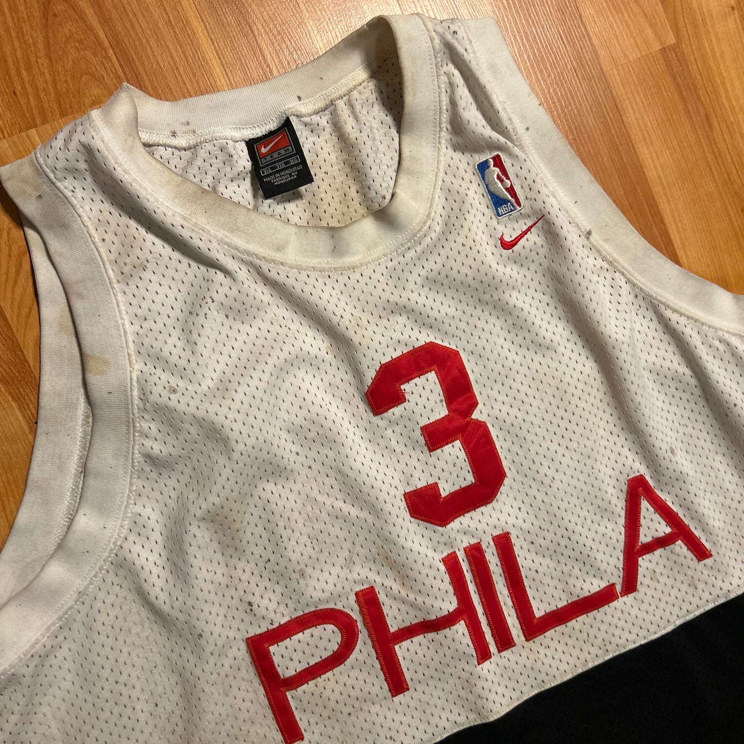 00’s Nike Philadelphia 76ers Allen Iverson 3 Jersey Shirt - XLarge - 26” x 35”