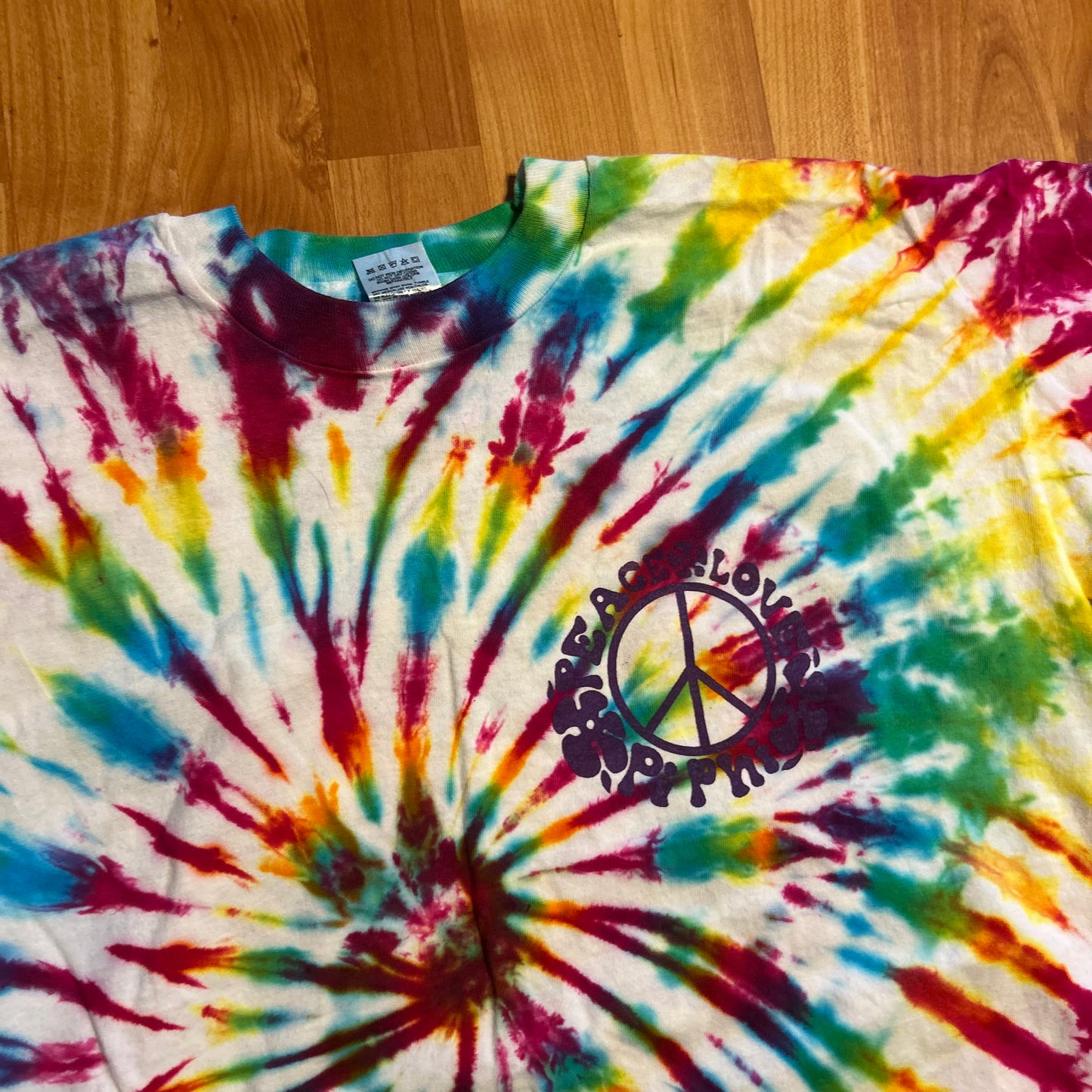 90’s FOTL Peace Love Pi Phi Tie Dye Tshirt - Large - 22" x 28"