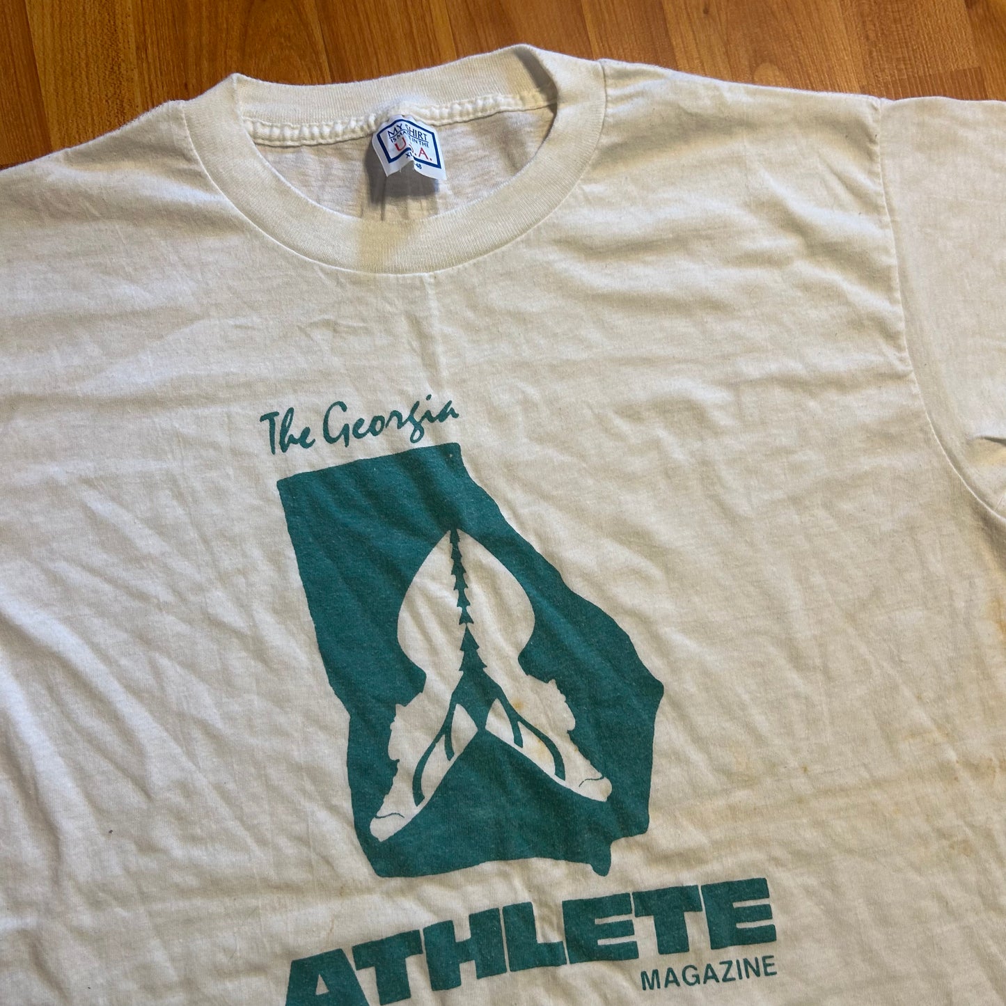 80/90’s Georgia Athlete Magazine White Tshirt - Medium - 20" x 28"