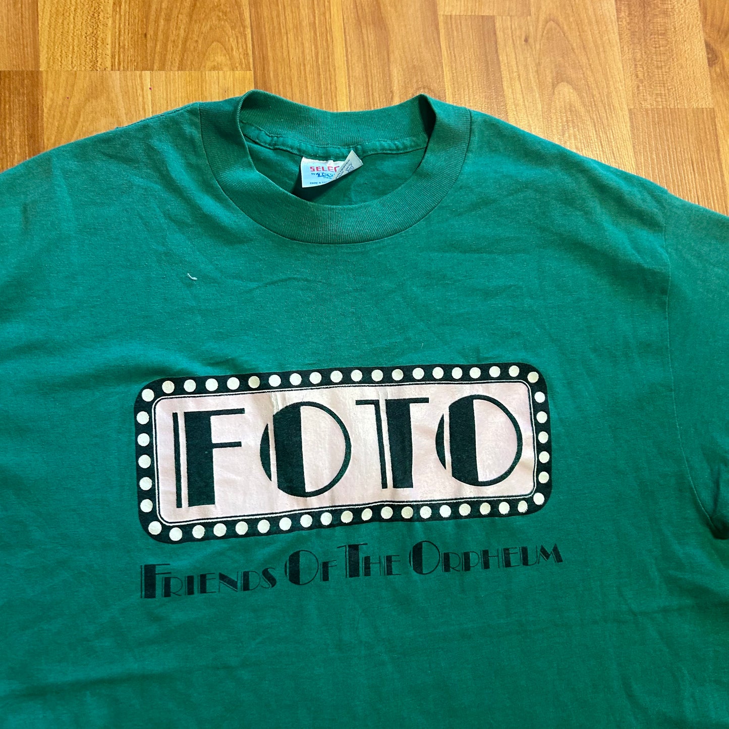 80/90’s Selec T FOTO Friends of the Orpheum Green Tshirt - Small - 19" x 26"