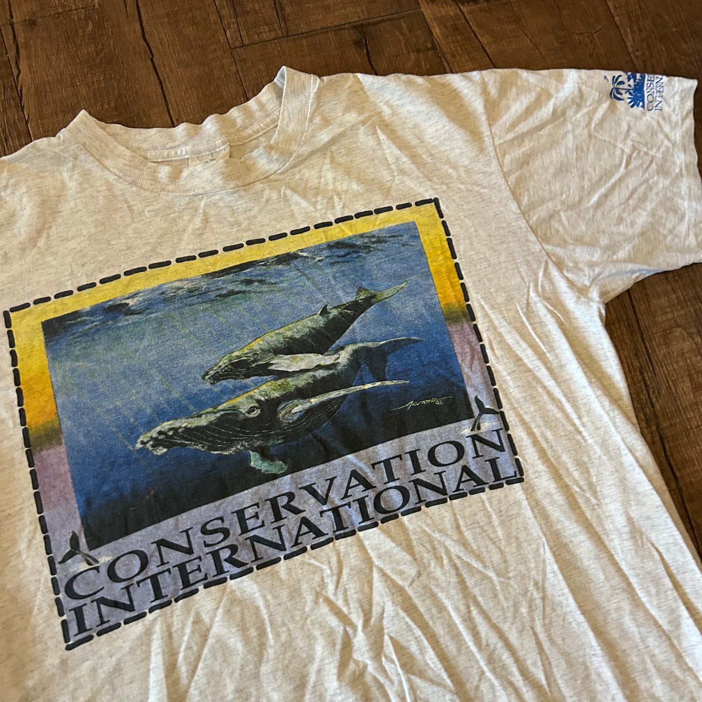 90’s Down to Earth Conservation International Whale Grey Tshirt - Large - 23" x 29"