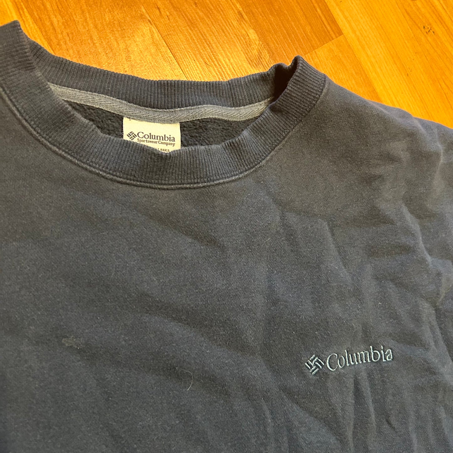 Columbia Navy Blue Crewneck Sweatshirt - XLarge - 25" x 30.5"