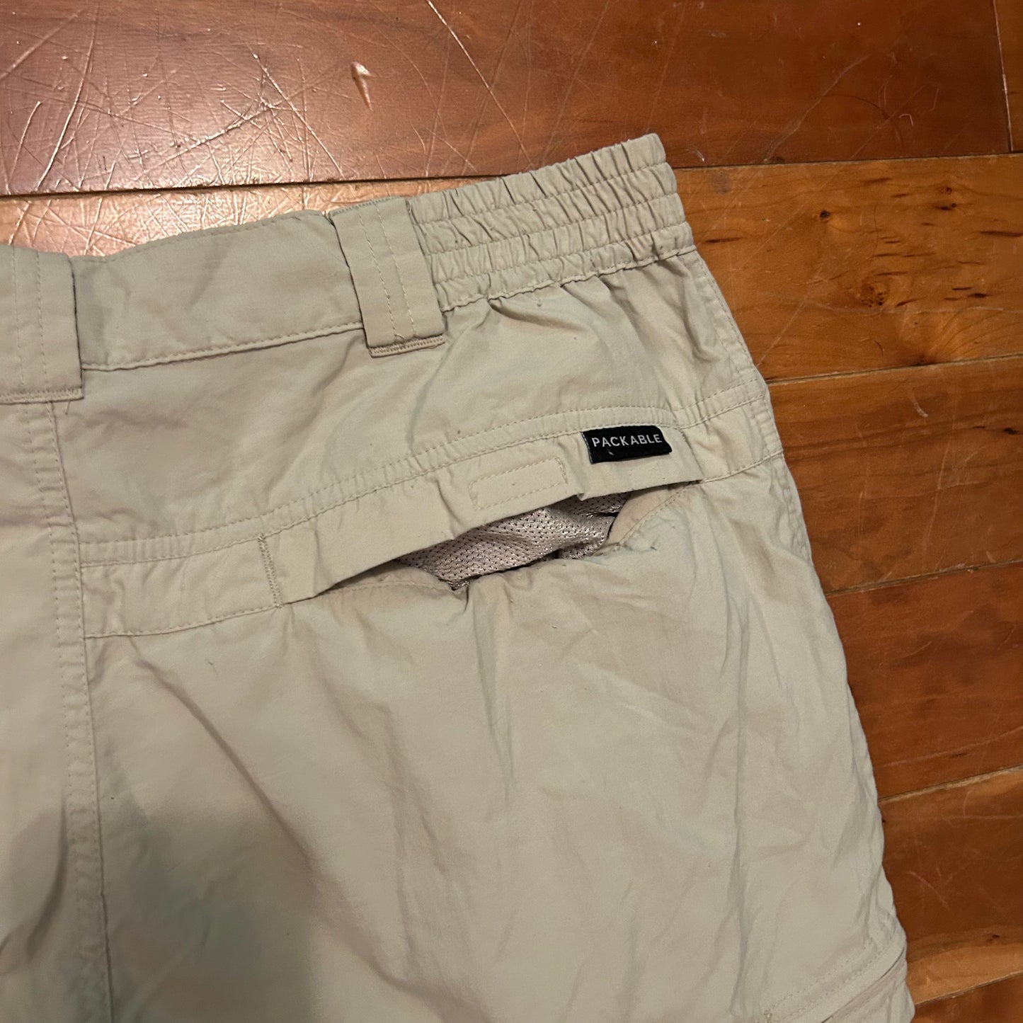 Columbia Nylon Khaki Tan Zip Off Shorts Pants - 33" x 29"