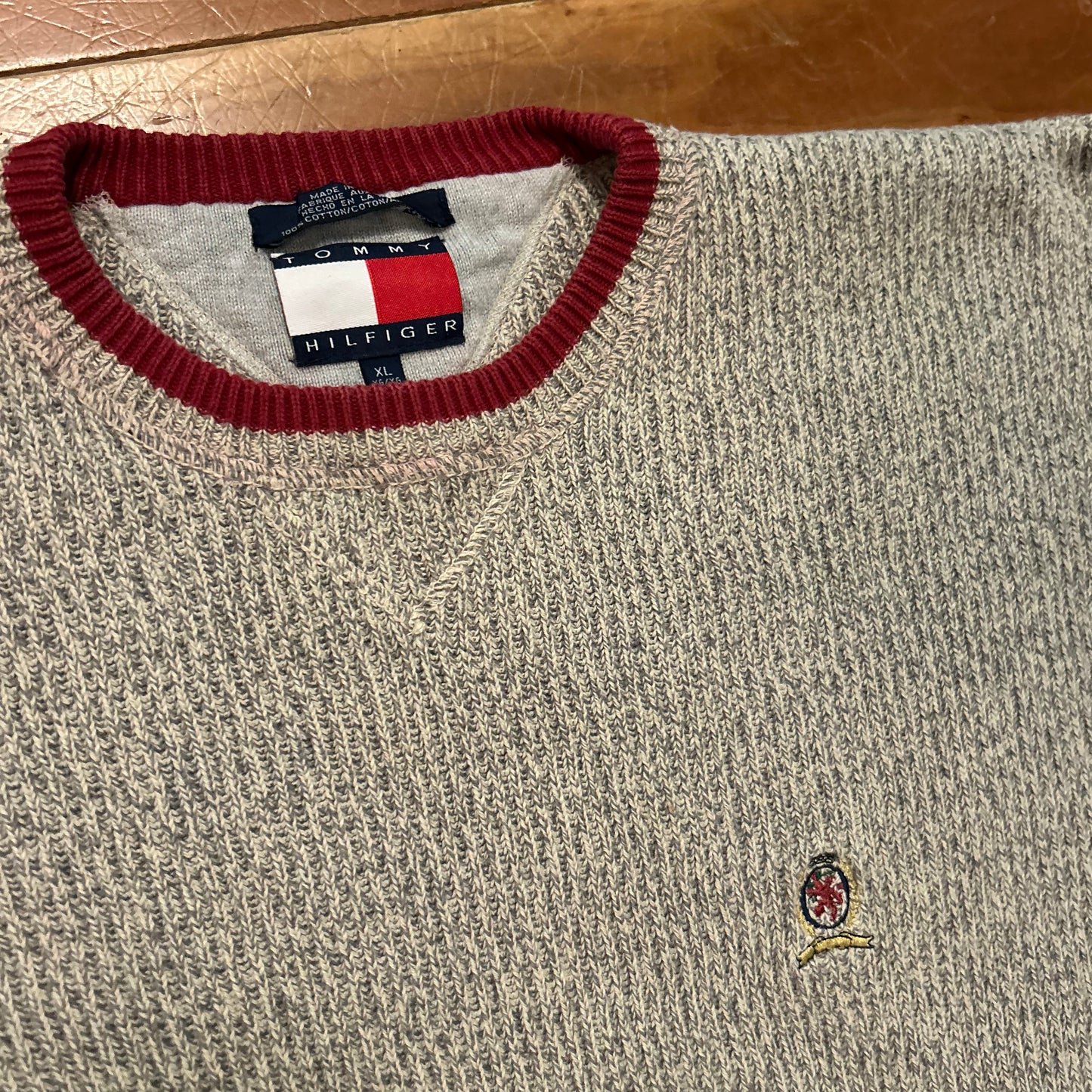 Tommy Hilfiger Grey Red Brown Sweater - oLarge - 23" x 27"