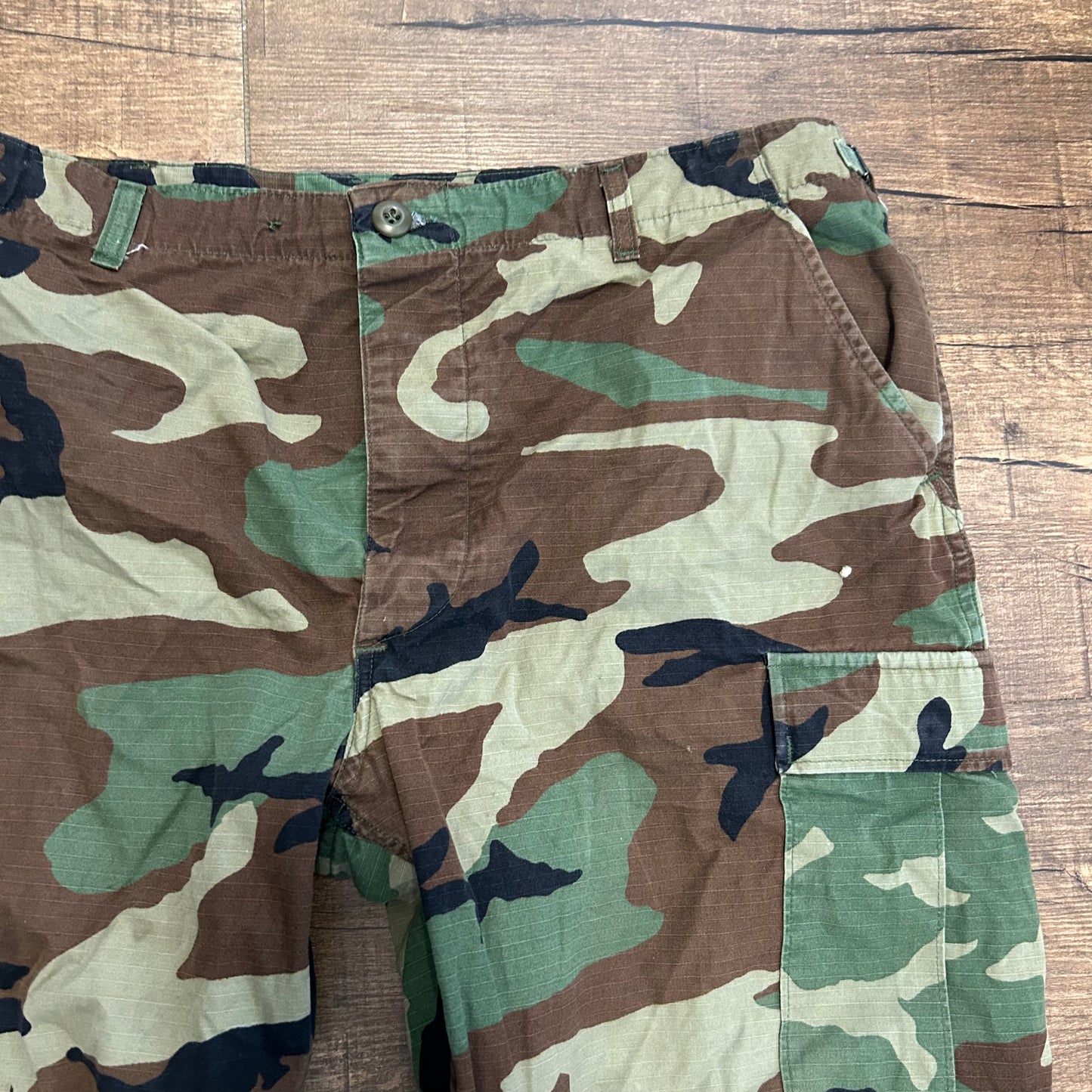00's Military Camouflage Camo Cargo Pants - Tagged Large, Adjustable Waist - 38” x 31”