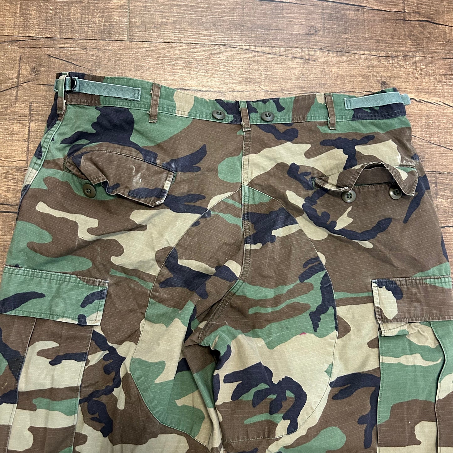 90's Military Camouflage Camo Cargo Pants - Adjustable Waist - 38” x 32”