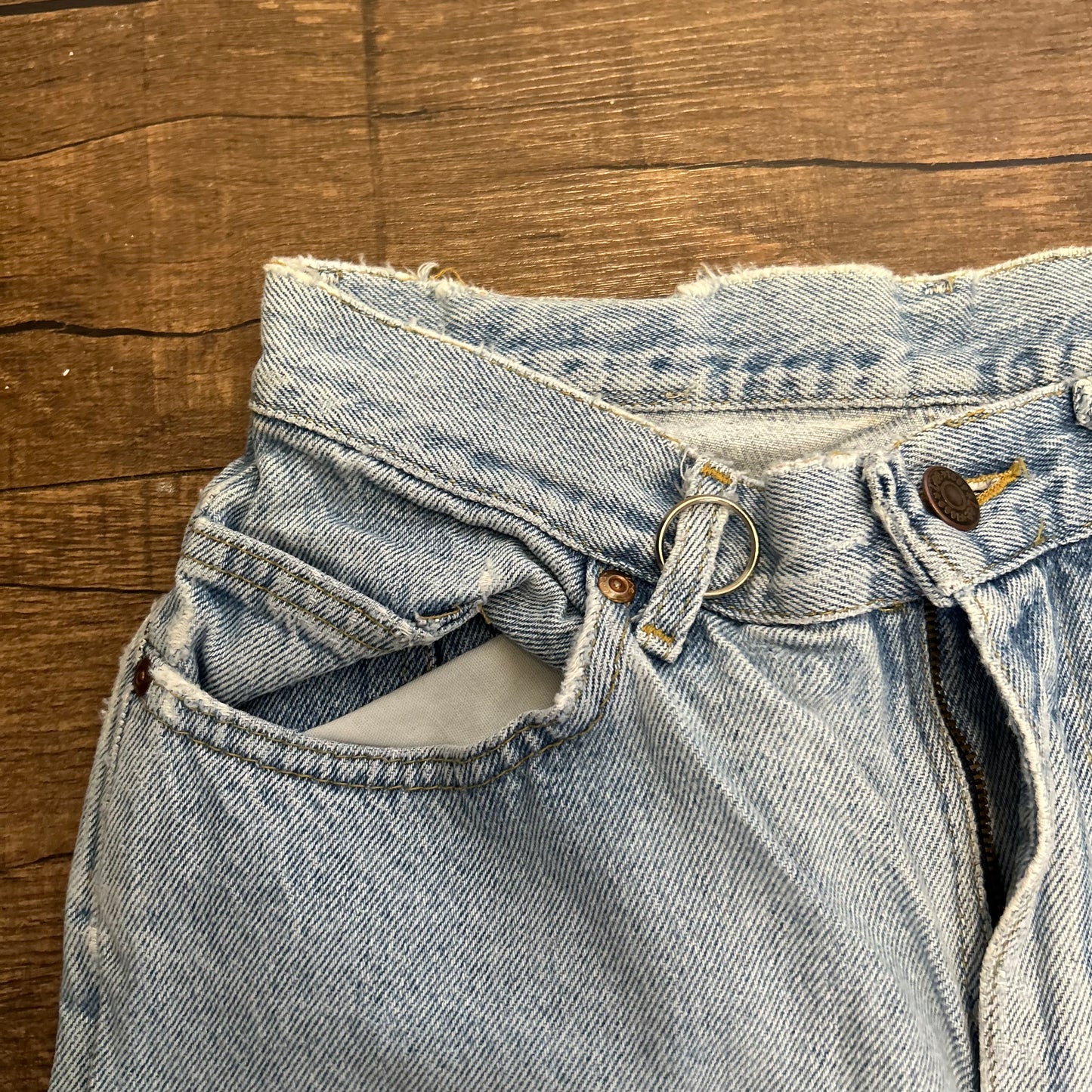 80/90's Lee High Waisted Light Blue Denim Jeans - Tagged 11 Long - 28" x 32"