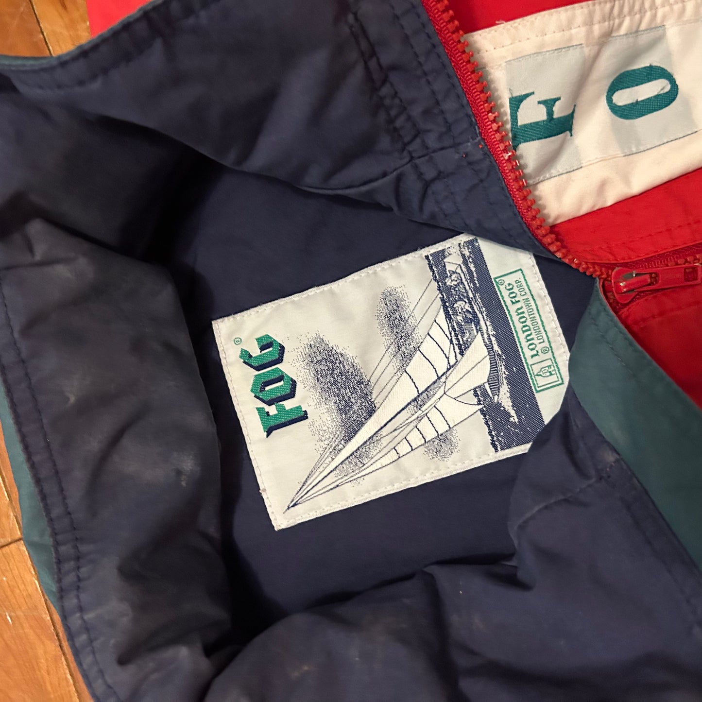 90’s London Fog Red Navy Blue Green Windbreaker Jacket Coat - XLarge - 26.5" x 28.5"