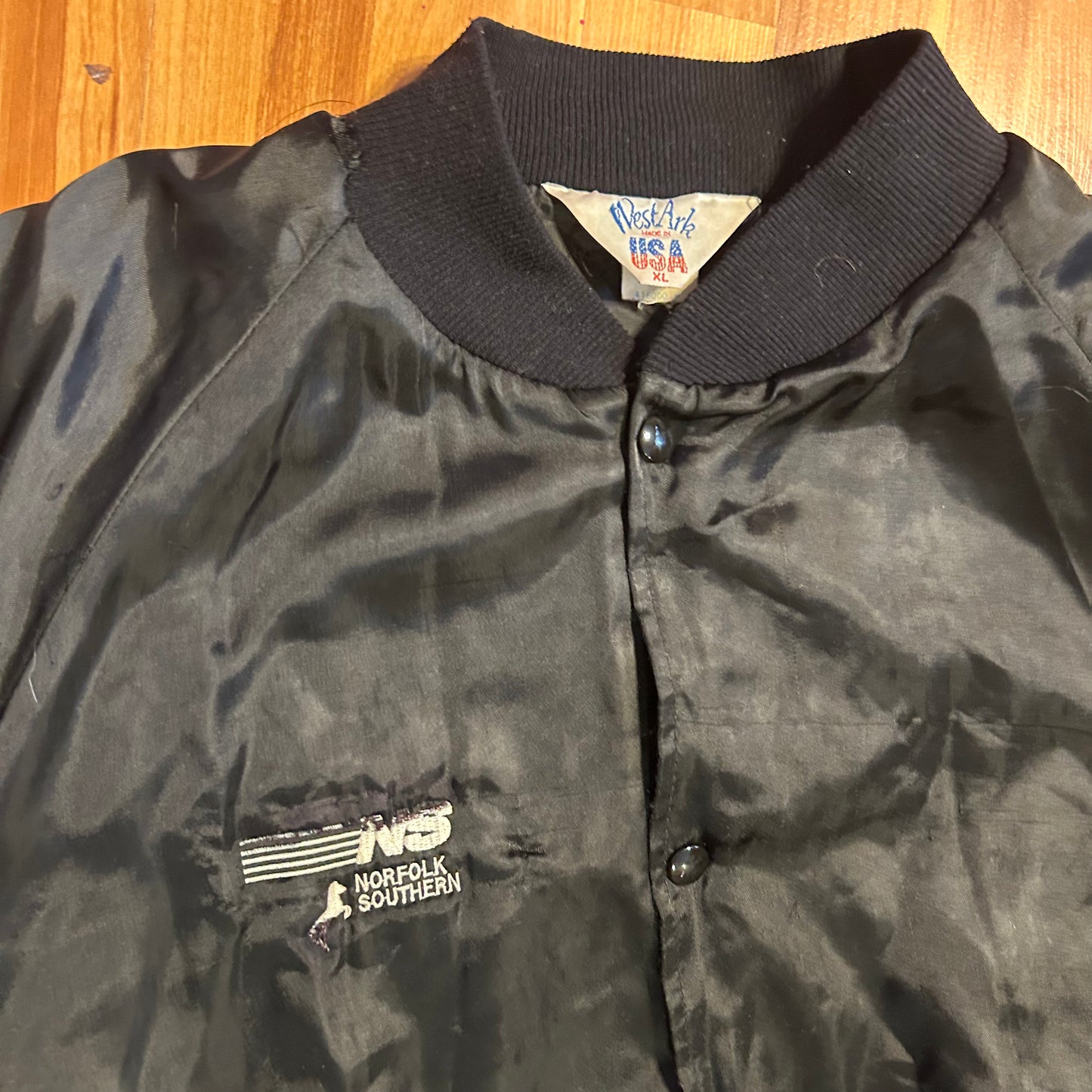 80/90's Norfolk Southern Lake Division Black Bomber Jacket - XLarge - 27" x 26"