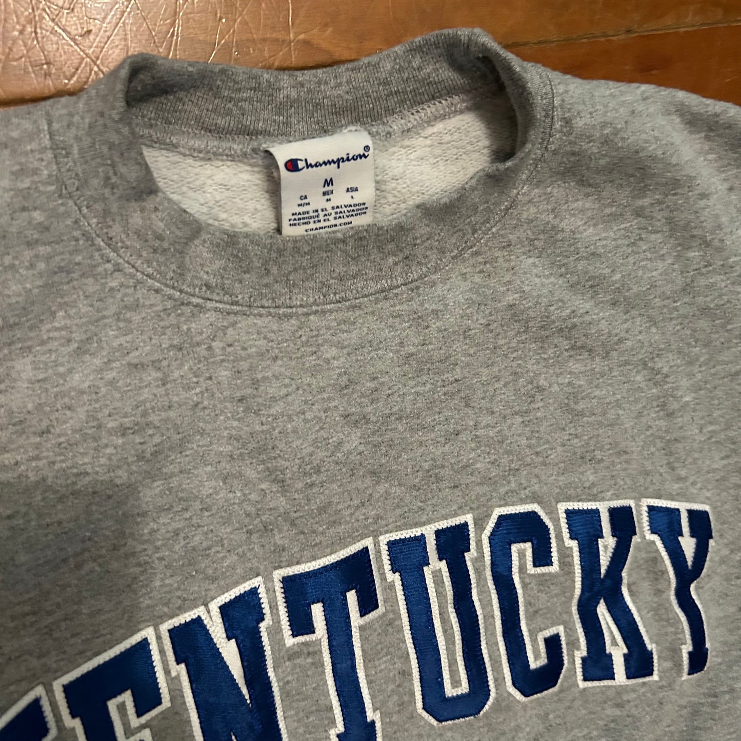 Champion Kentucky Wildcats University College Grey Crewneck Sweatshirt - Medium - 21" x 26"