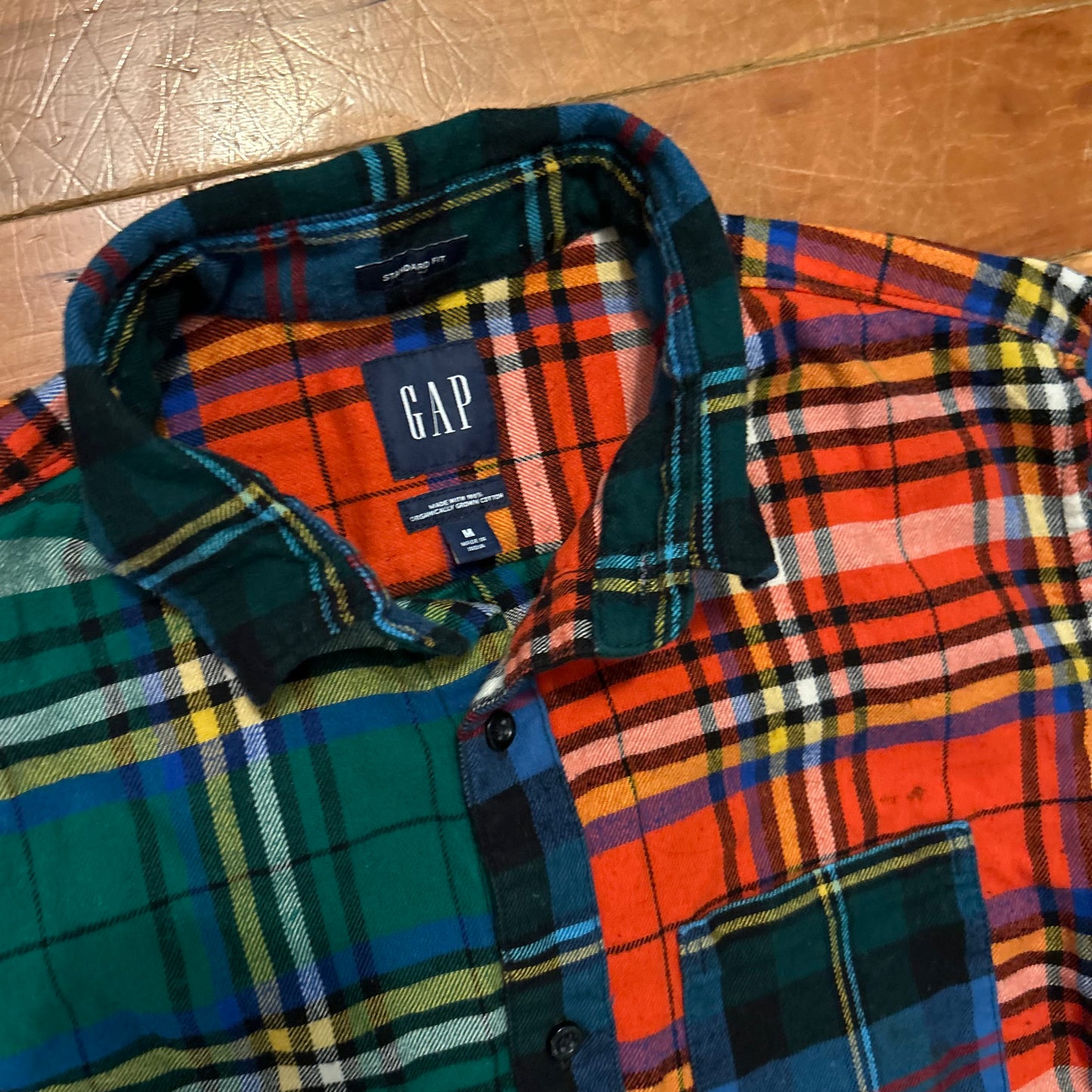 Gap Button Up Multicolor Cotton Shirt - Medium - 21.5" x 29.5"