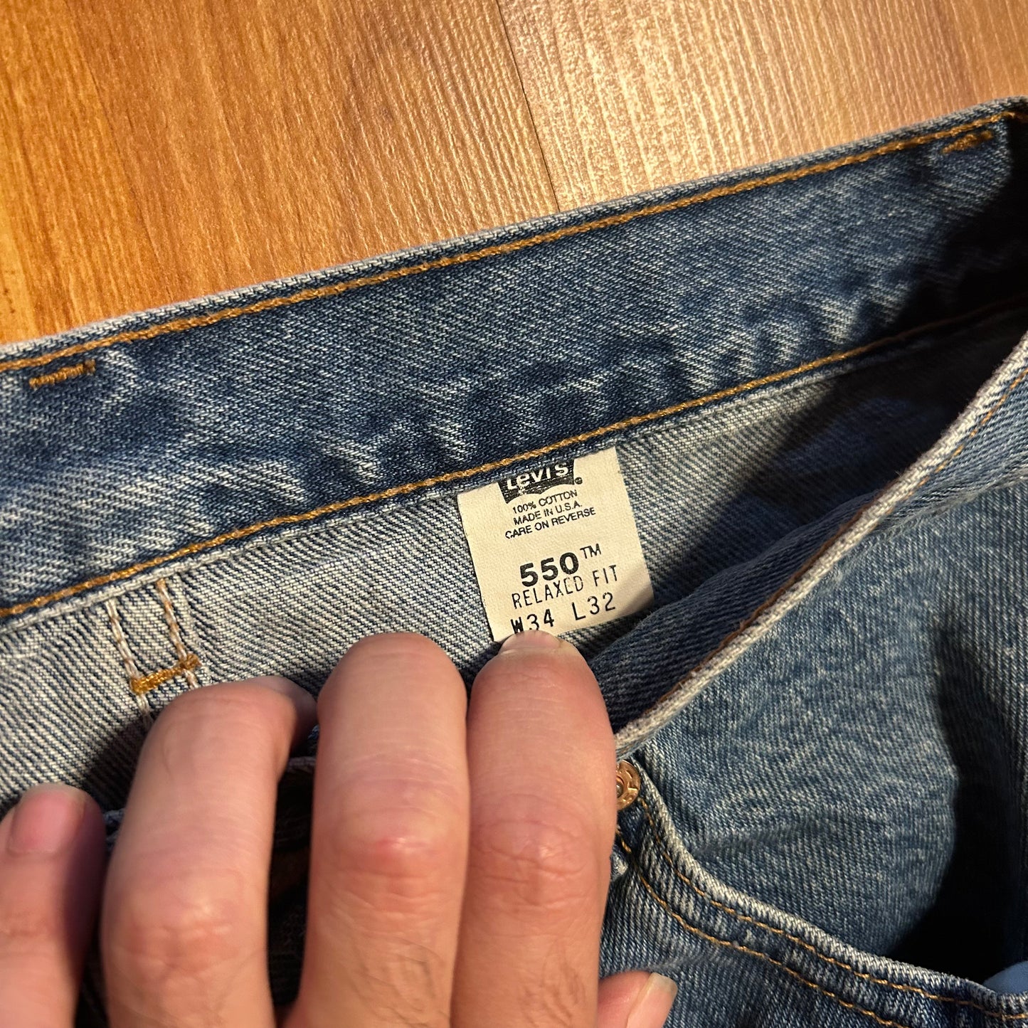 90's Levi 550 Denim Blue Jeans - 32" x 32"