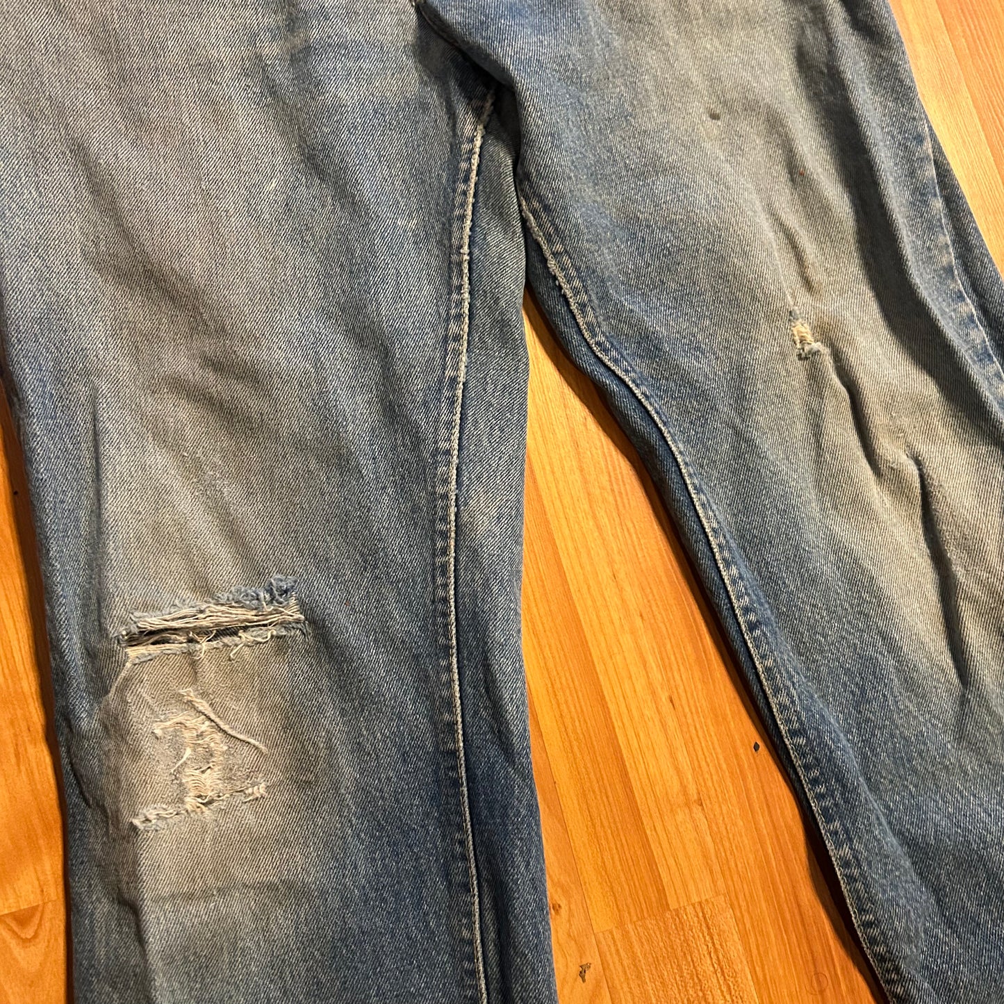 70/80's Lee Light Wash Talon Distressed Repaired Denim Blue Jeans - 30" x 28"