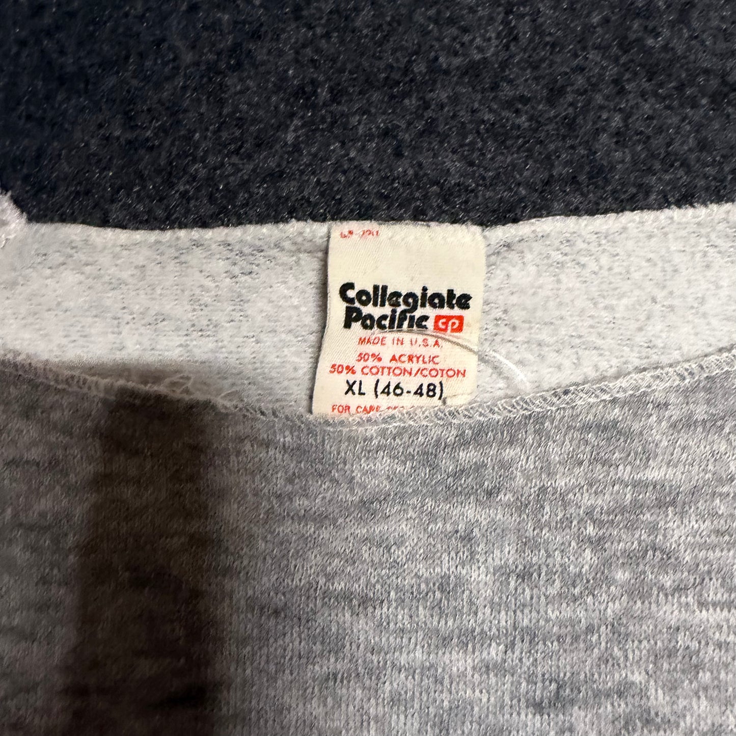 70/80’s Collegiate Pacific Tennessee Crewneck Sweatshirt - Boxy Medium - 21" x 21"